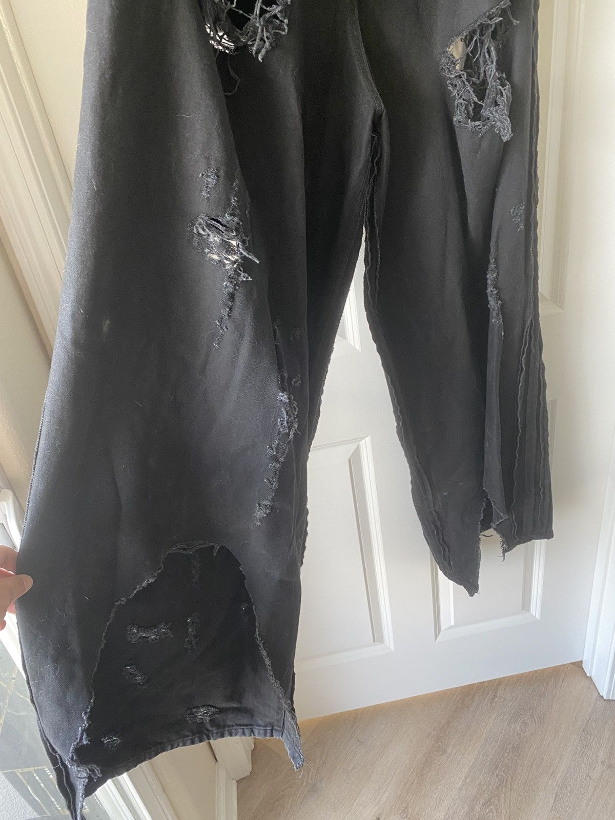 Vetements Vetements Black Inside-Out Destroyed Jeans Size US 34 / EU 50 - 4 Thumbnail