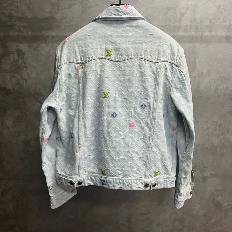 Louis Vuitton Louis Vuitton 24 Latest Blue Lapel Button Long Sleeve Jack Size US M / EU 48-50 / 2 - 5 Thumbnail