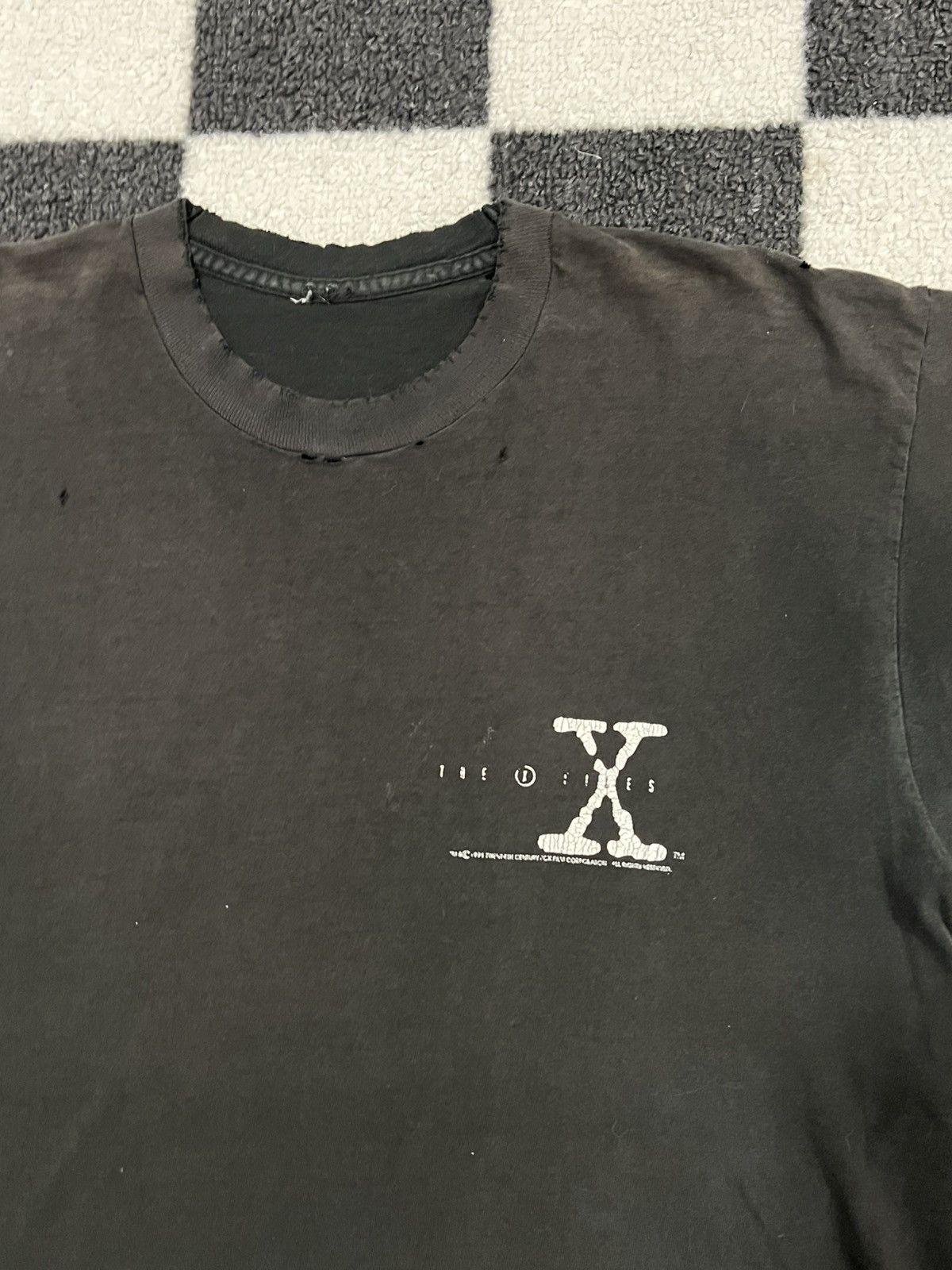 Vintage Vintage 1995 X Files Thrashed Tee Size US L / EU 52-54 / 3 - 4 Thumbnail