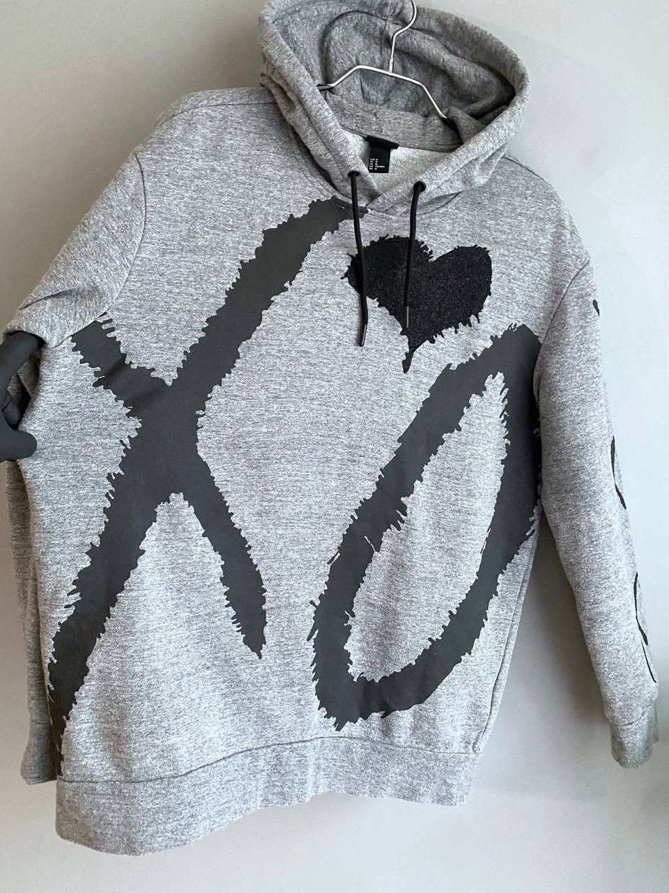 H&M × The Weeknd H&M x The Weekend XO Big Logo Grey Hoodie, Size M Size US M / EU 48-50 / 2 - 6 Thumbnail