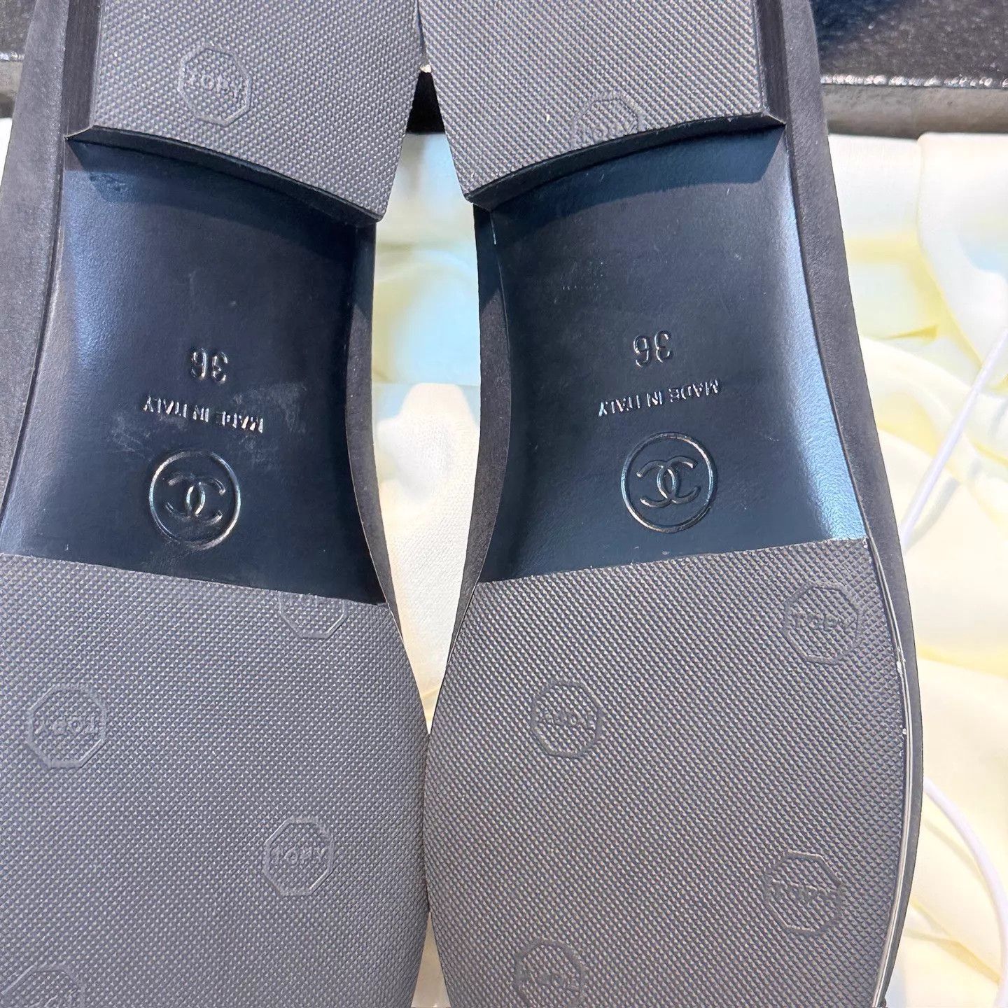 Chanel CHANEL Black CC Embroidered Flat Shoe EU 36 New Size US 5.5 / IT 35.5 - 7 Thumbnail