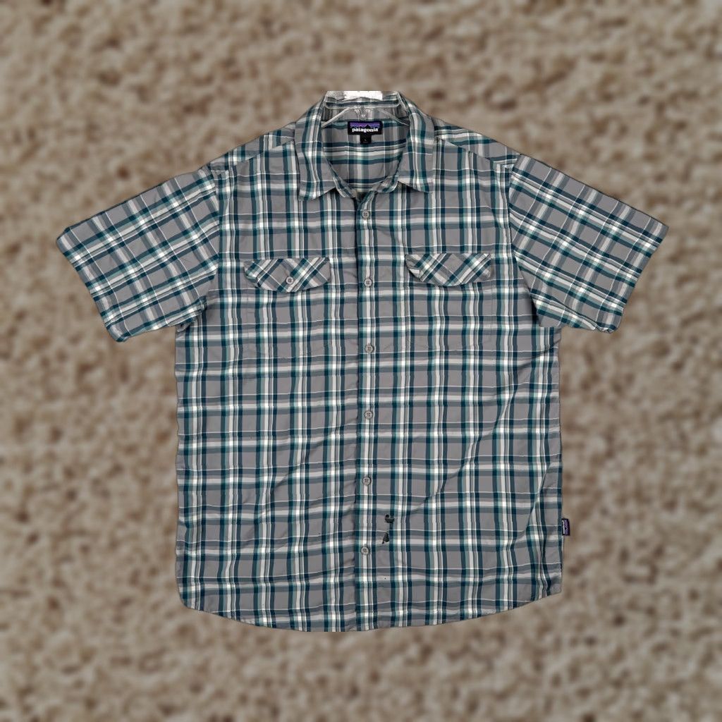 Patagonia Patagonia Shirt Mens Large Gray Teal Plaid 100% Polyester Button Up Casual, Travel, Wedding Men’s Shirt Size US L / EU 52-54 / 3 - 1 Thumbnail