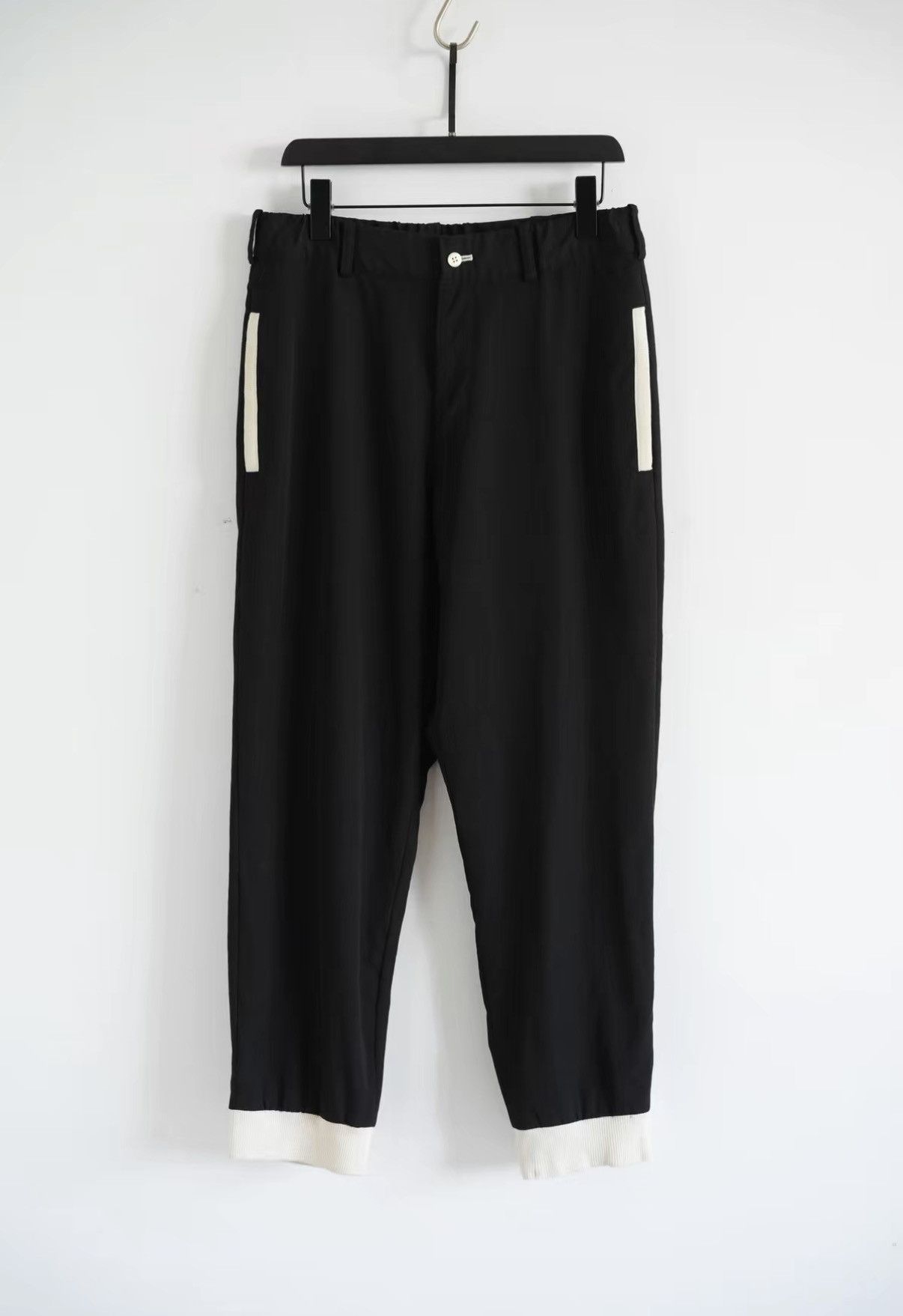 Yohji Yamamoto Yohji Yamamoto 09AW Beast Era White Button Trousers J4 Size US 34 / EU 50 - 1 Thumbnail