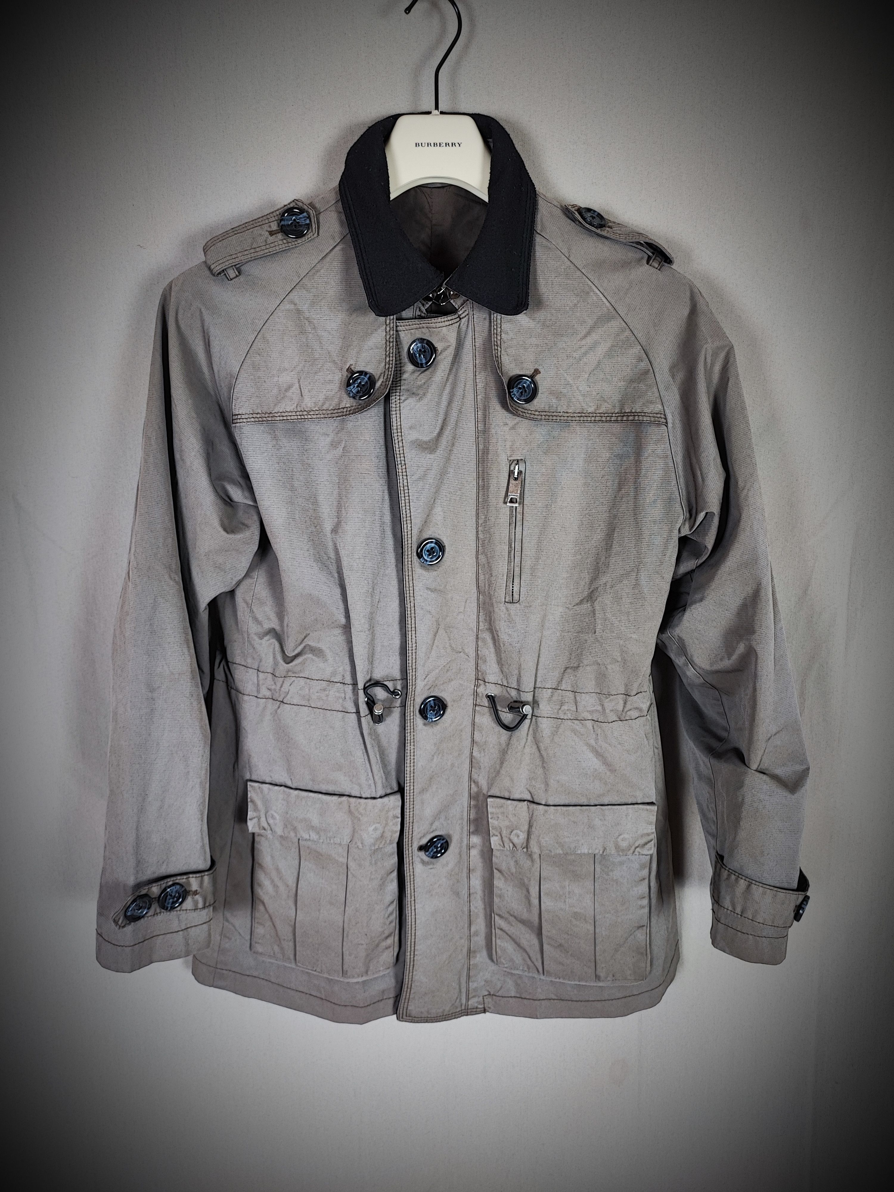 Burberry 🔥Burberry Military Vest/Jacket Size M 🔥 Size US M / EU 48-50 / 2 - 1 Thumbnail