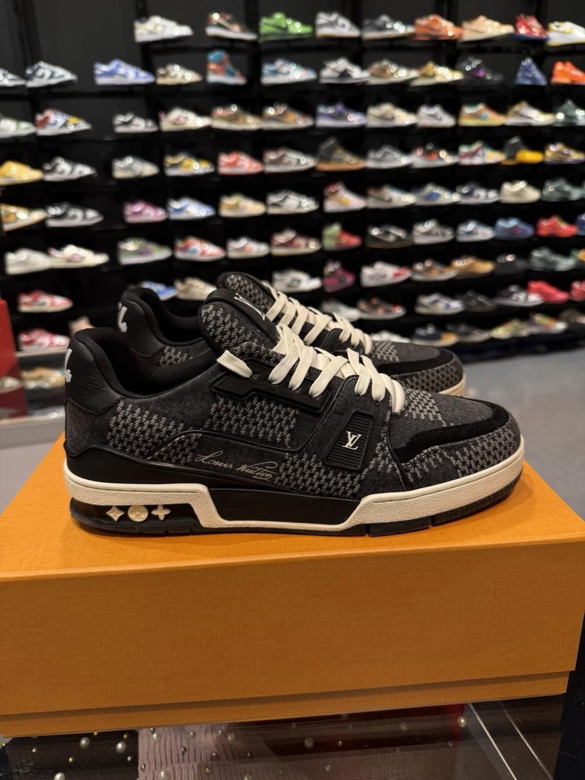 Louis Vuitton Size 7.5LV/8.5US - Louis Vuitton Trainer ' Black ' $1200 Size US 8.5 / EU 41-42 - 1 Thumbnail
