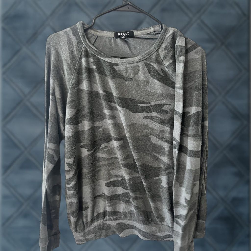 Buffalo David Bitton Buffalo David Bitton Women's Camo Gray Long Sleeve Crew Neck Pullover Shirt Size S Size S / US 4 / IT 40 - 1 Thumbnail