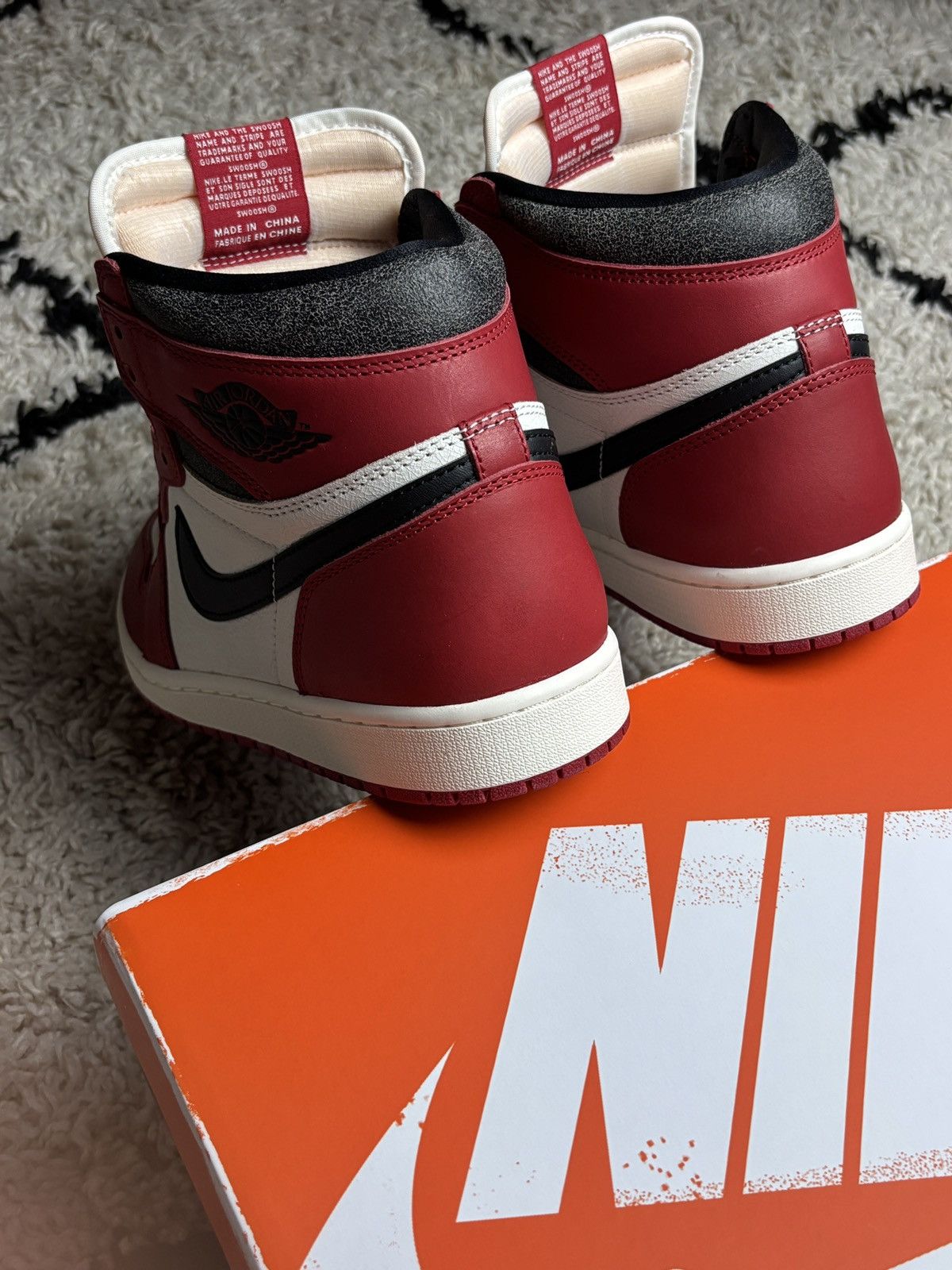 Jordan Brand Nike Air Jordan 1 Lost & Found Chicago Retro High Bulls Size US 9.5 / EU 42-43 - 15 Thumbnail