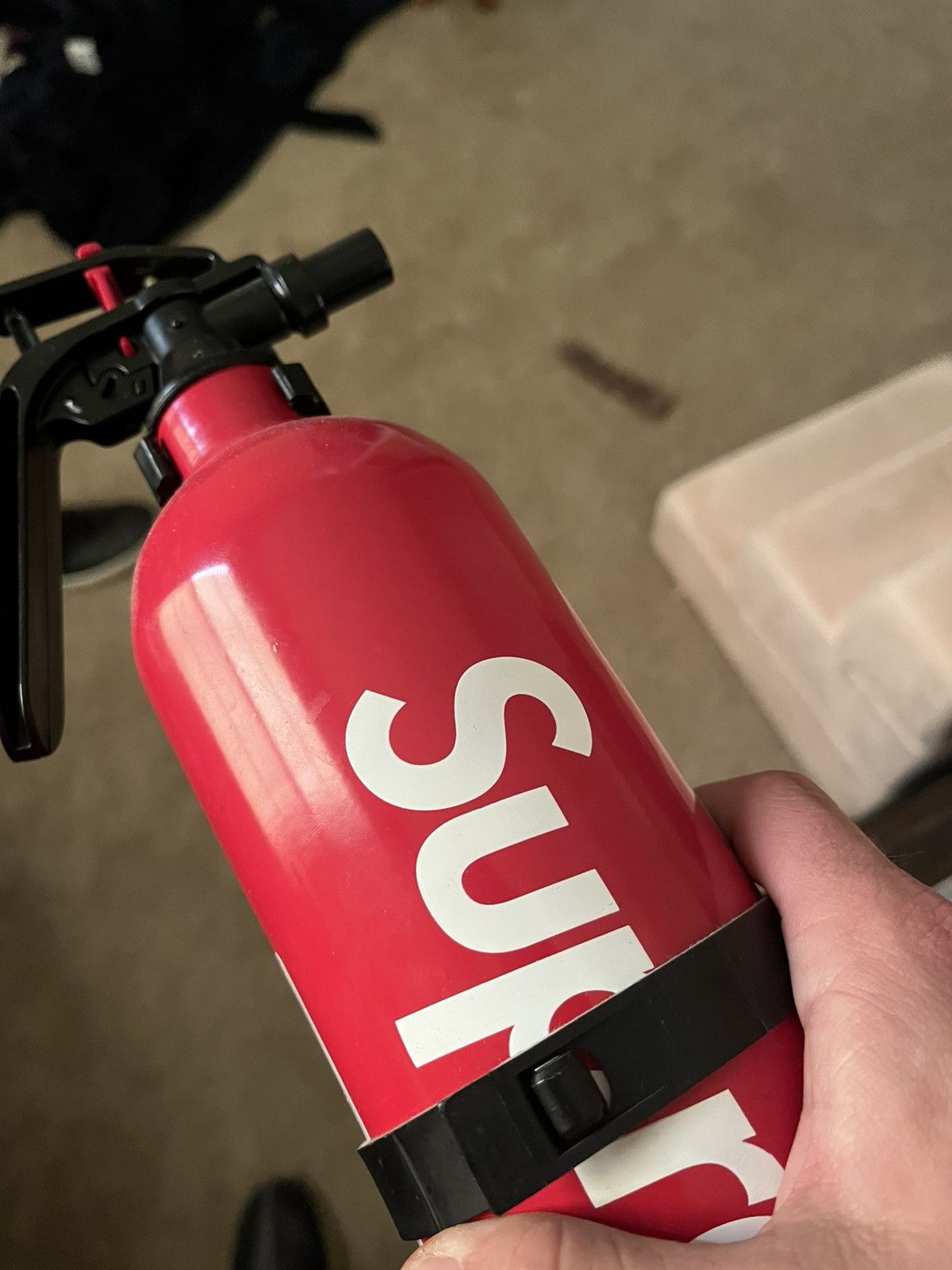 Supreme Fire Extinguisher Size ONE SIZE - 3 Thumbnail