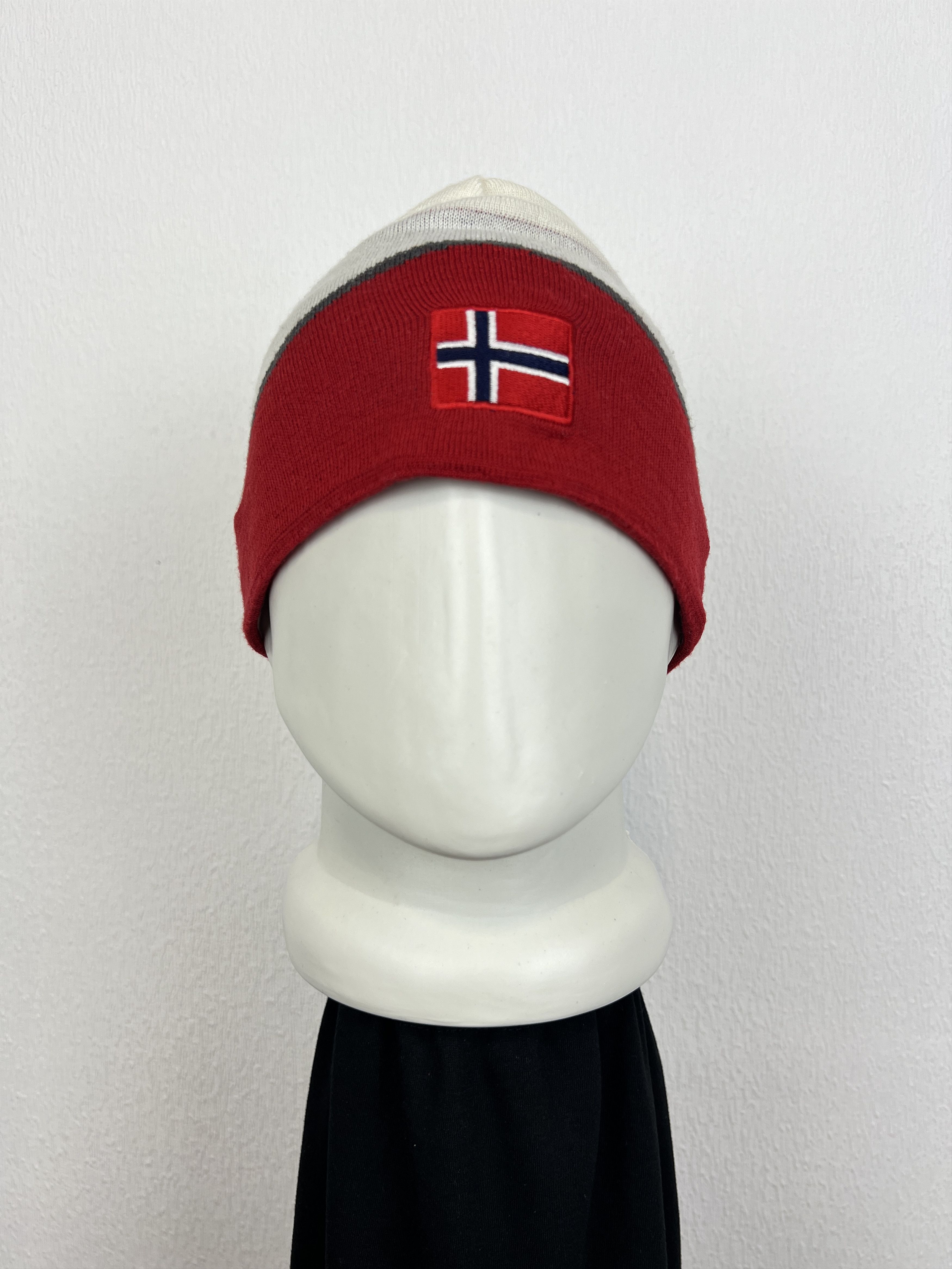 Vintage Swix Beanie Hat Ski Cap Red Biathlon Lined Norway Flag Sport Size ONE SIZE - 1 Thumbnail