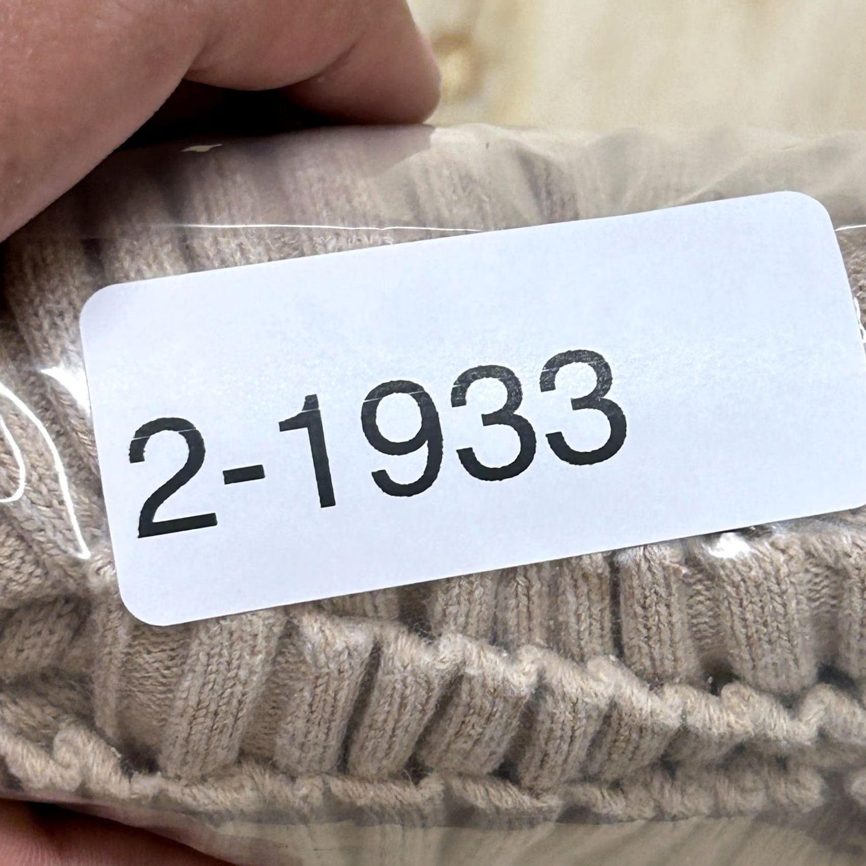 Gap Y2K Gap Sweater Vest Womens Small Beige V Neck Ribbed Tight-Knit Cotton Stretch Vest Size S / US 4 / IT 40 - 6 Thumbnail