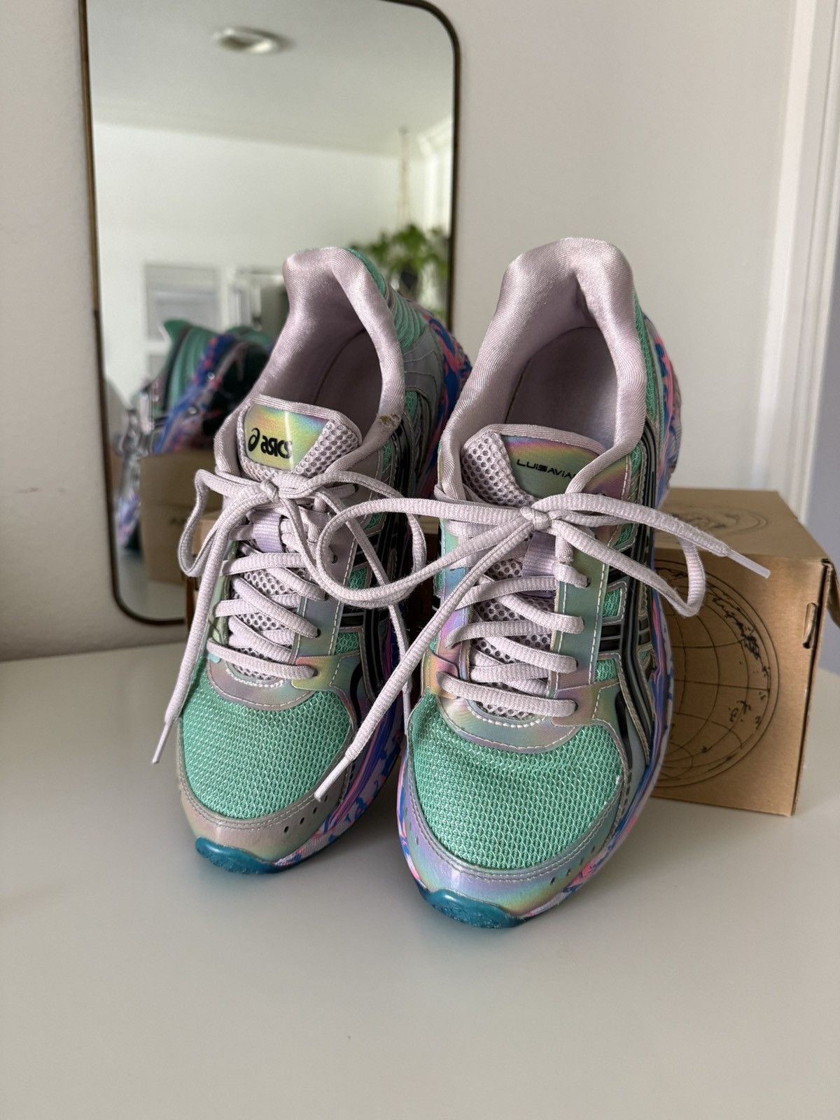 Asics ASICS x Luisaviaroma Gel Kyrios Size:6.5 Color:Iridescent Size US 6.5 / EU 39-40 - 15 Thumbnail