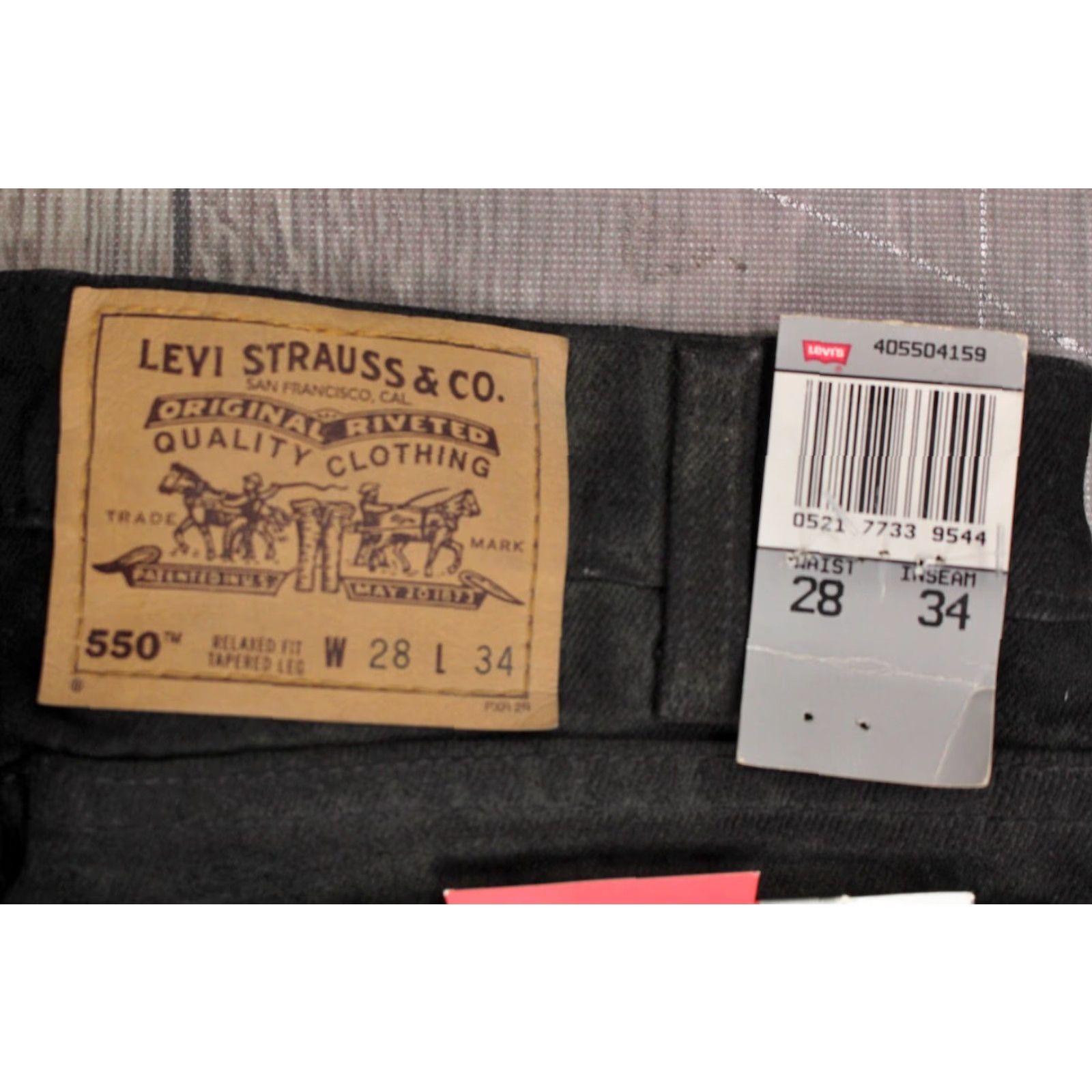 Levi's VINTAGE Men's Levi's 560 Jeans NOS Black 1990s Loose Fit Tapered Leg Sz 28x35 Size US 29 - 6 Thumbnail
