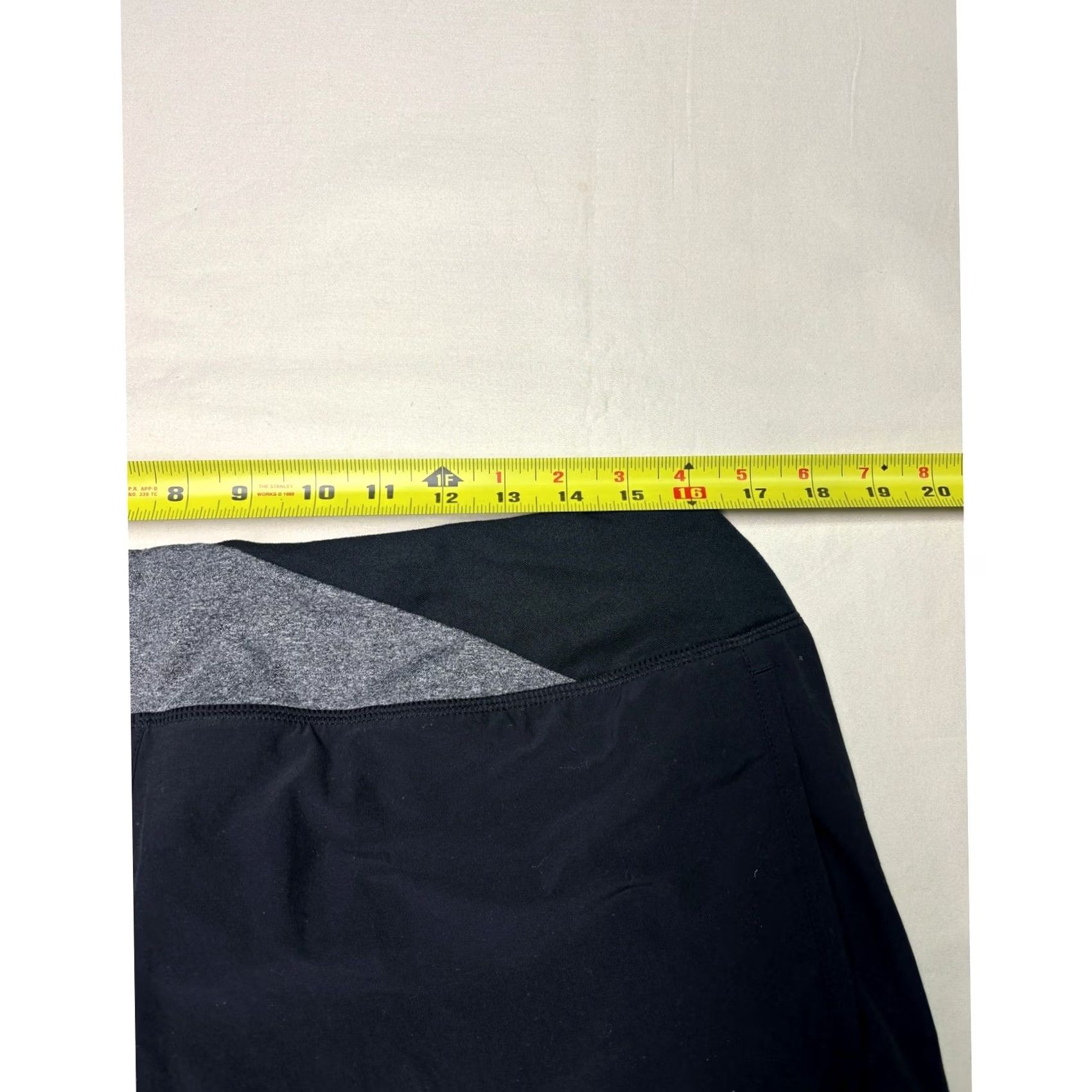 Nike NIKE Dri-Fit Running Shorts Black Grey Women's L Athletic Performance Moisture Wicking Quick Dry Lightweight Breathable Stretch Size 36" / US 14 / IT 50 - 6 Thumbnail
