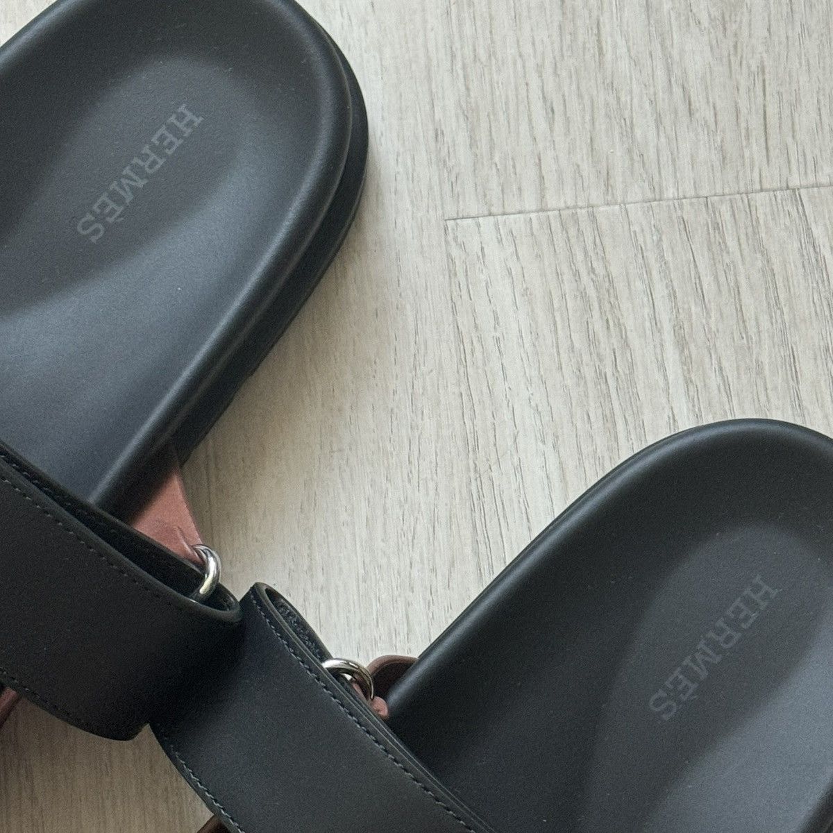 Hermes Hermes Chypre Sandal Rouge Sepia Noir Calfskin Size US 9 / EU 42 - 4 Thumbnail