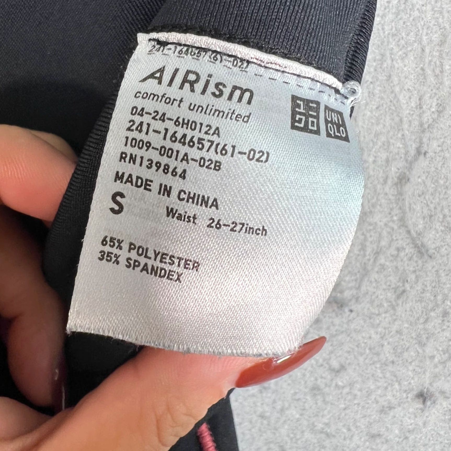 Uniqlo Uniqlo AIRism Leggings Womens Size Small Black With Red Stripes Gym Yoga Size 28" / US 6 / IT 42 - 3 Thumbnail