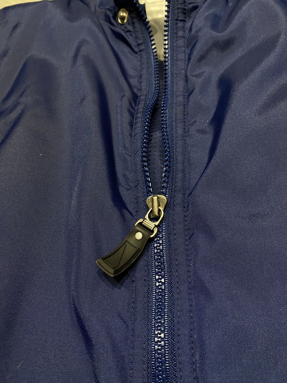 Nike Vintage Nike Coat Jacket Navy Blue Spell Out Embroidered Size US XL / EU 56 / 4 - 5 Thumbnail