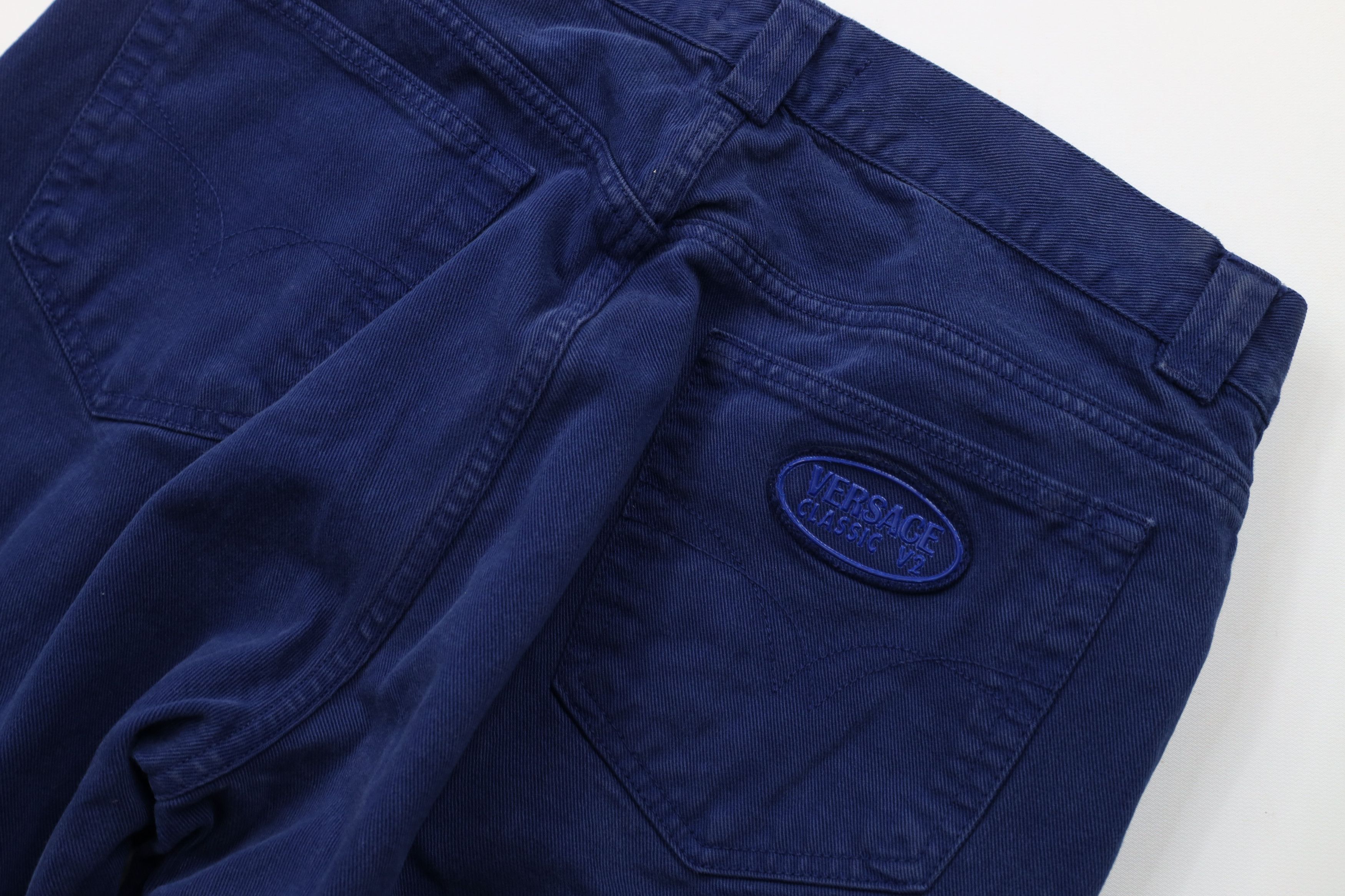 Versace × Vintage Vintage 90s Versace Spell Out Tapered Leg Denim Jeans Blue Size US 32 / EU 48 - 12 Thumbnail