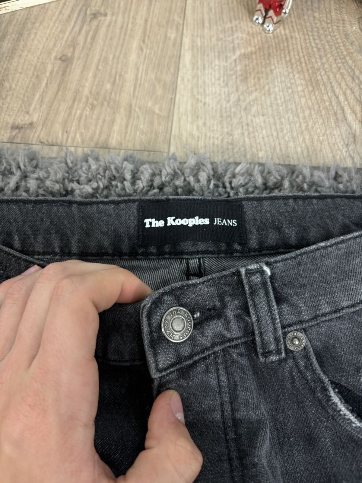 The Kooples Luxury The Kooples Jeans Distressed Denim Faded Size Shorts Size US 34 / EU 50 - 6 Thumbnail