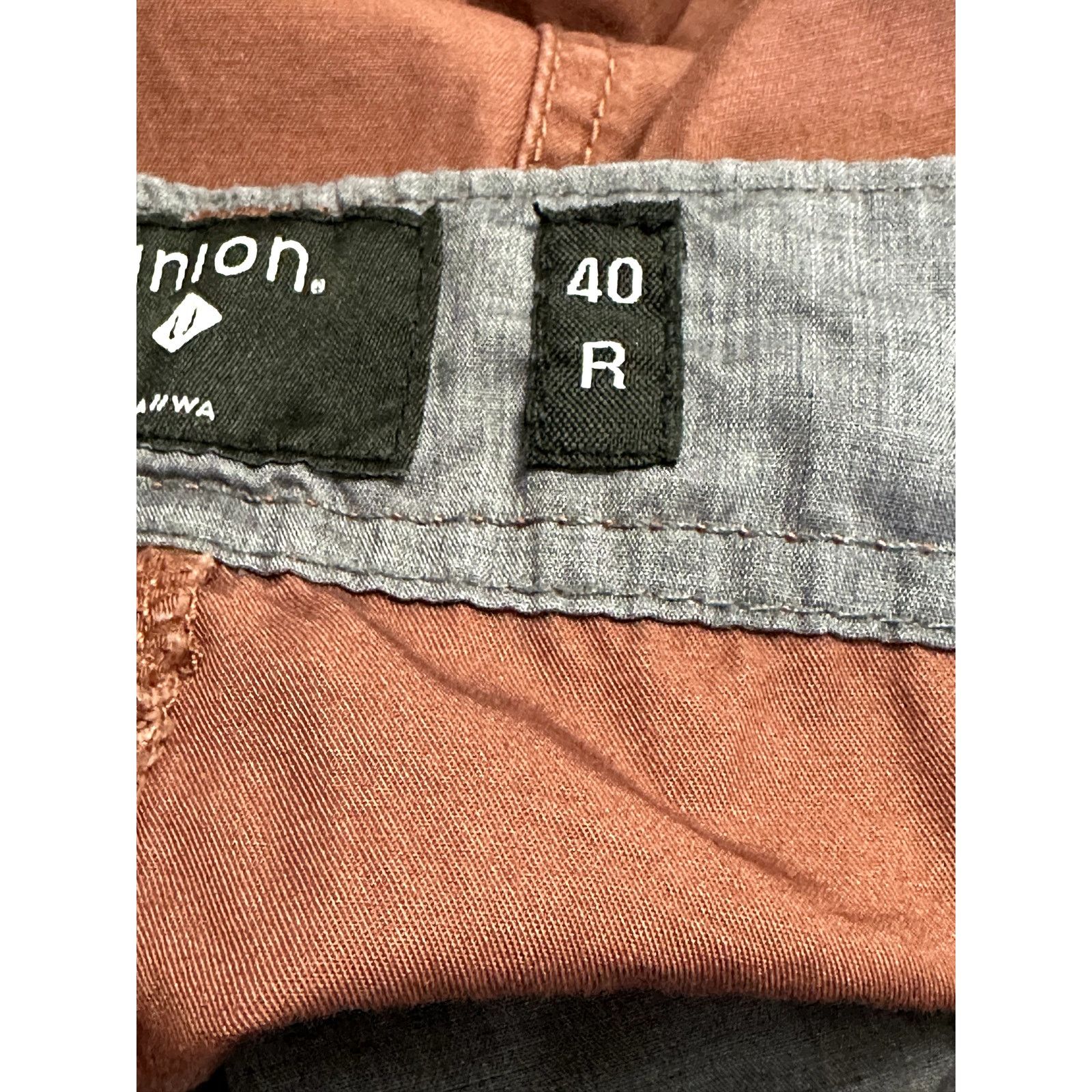 Other Union Cargo Shorts Knee Length Belt Loops Zipper Red 40R NWT Size US 40 / EU 56 - 8 Thumbnail