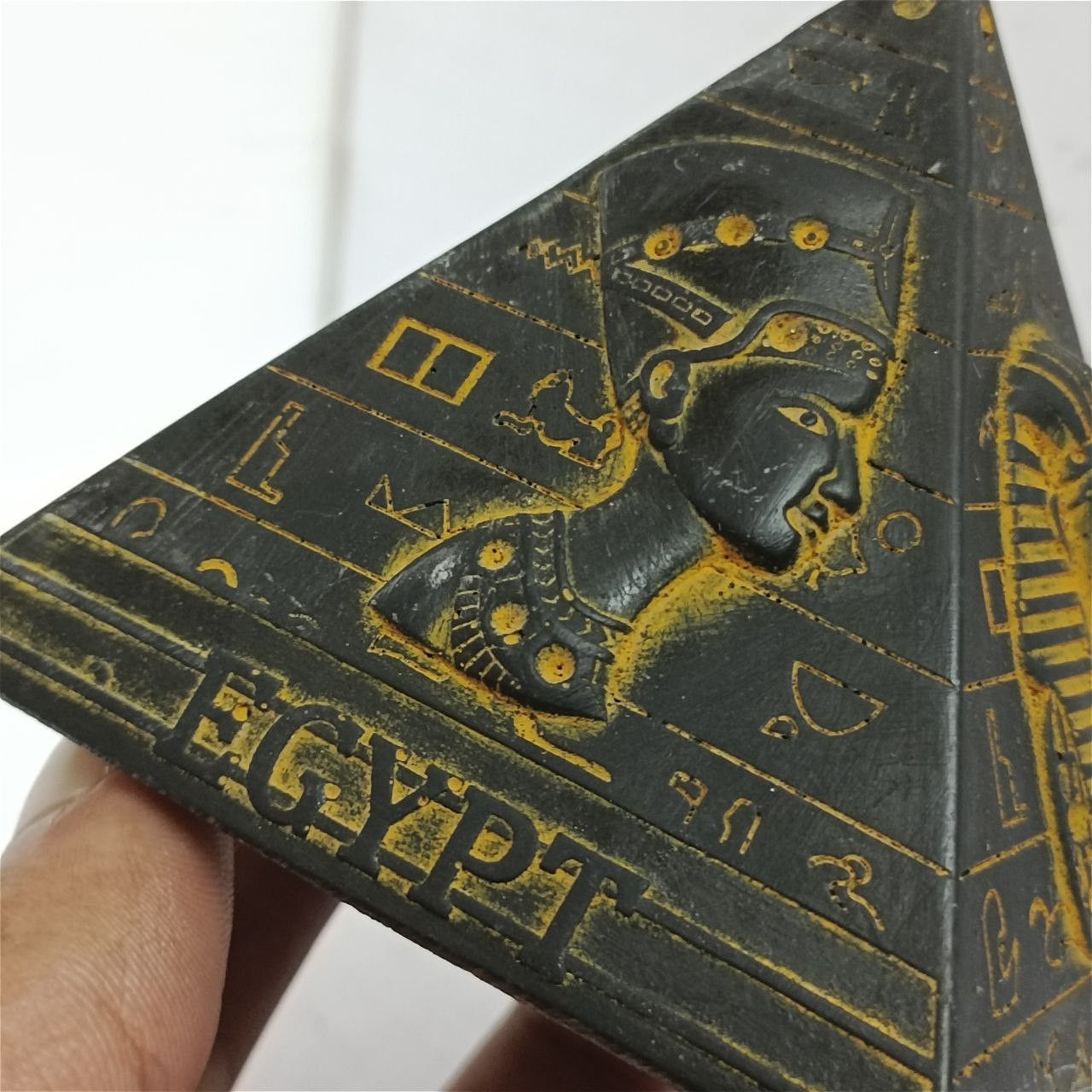 Other 3 Egyptian Pyramids Tutankhamun, Cleopatra & Nefertiti Size ONE SIZE - 8 Thumbnail
