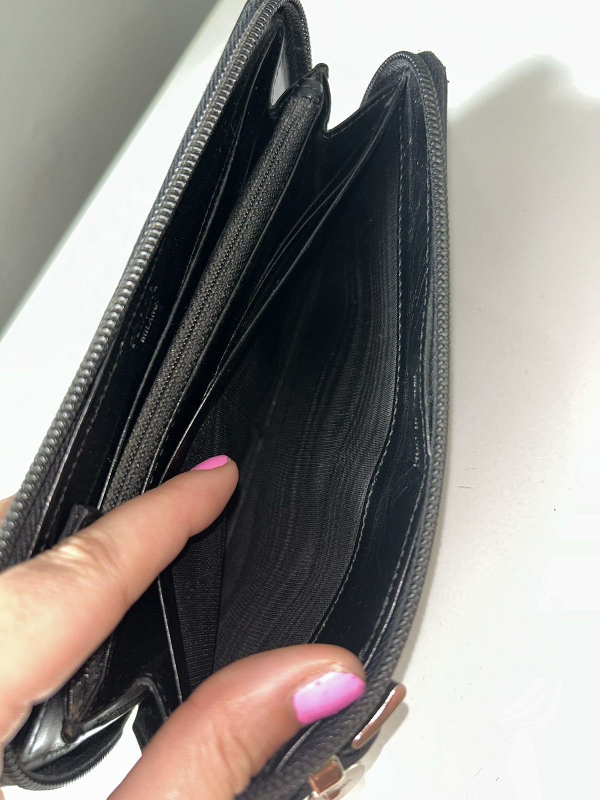 Prada Vintage Prada Nylon Black Zippy Wallet Size ONE SIZE - 5 Thumbnail