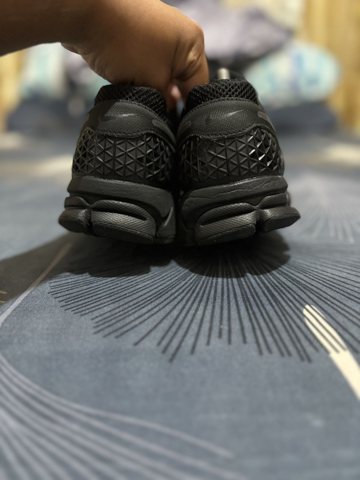 Nike NIKE ZOOM VOMERO 5 ‘TRIPLE BLACK’ Size US 7.5 / EU 40-41 - 7 Thumbnail