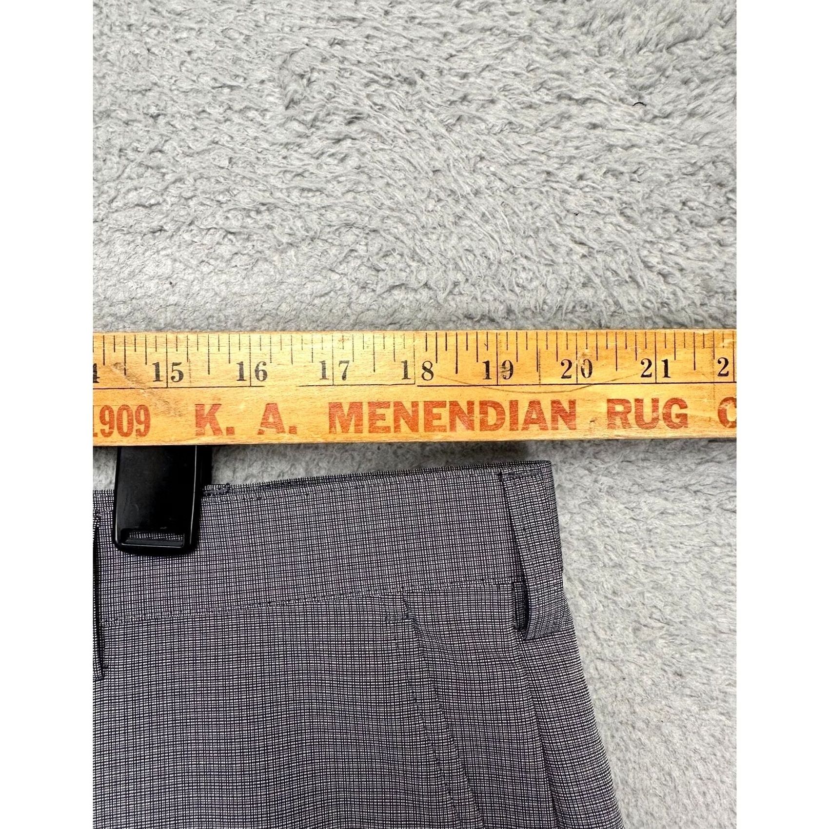 Izod IZOD Chino Golf Shorts Mens 38 Gray Pin Check Flat Front Stretch Pocket Athletic Size US 38 / EU 54 - 7 Thumbnail