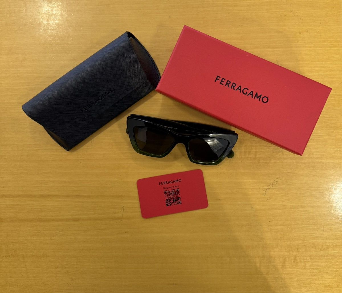 Salvatore Ferragamo Ferragamo Sunglasses SF929SN 316 Size ONE SIZE - 8 Thumbnail