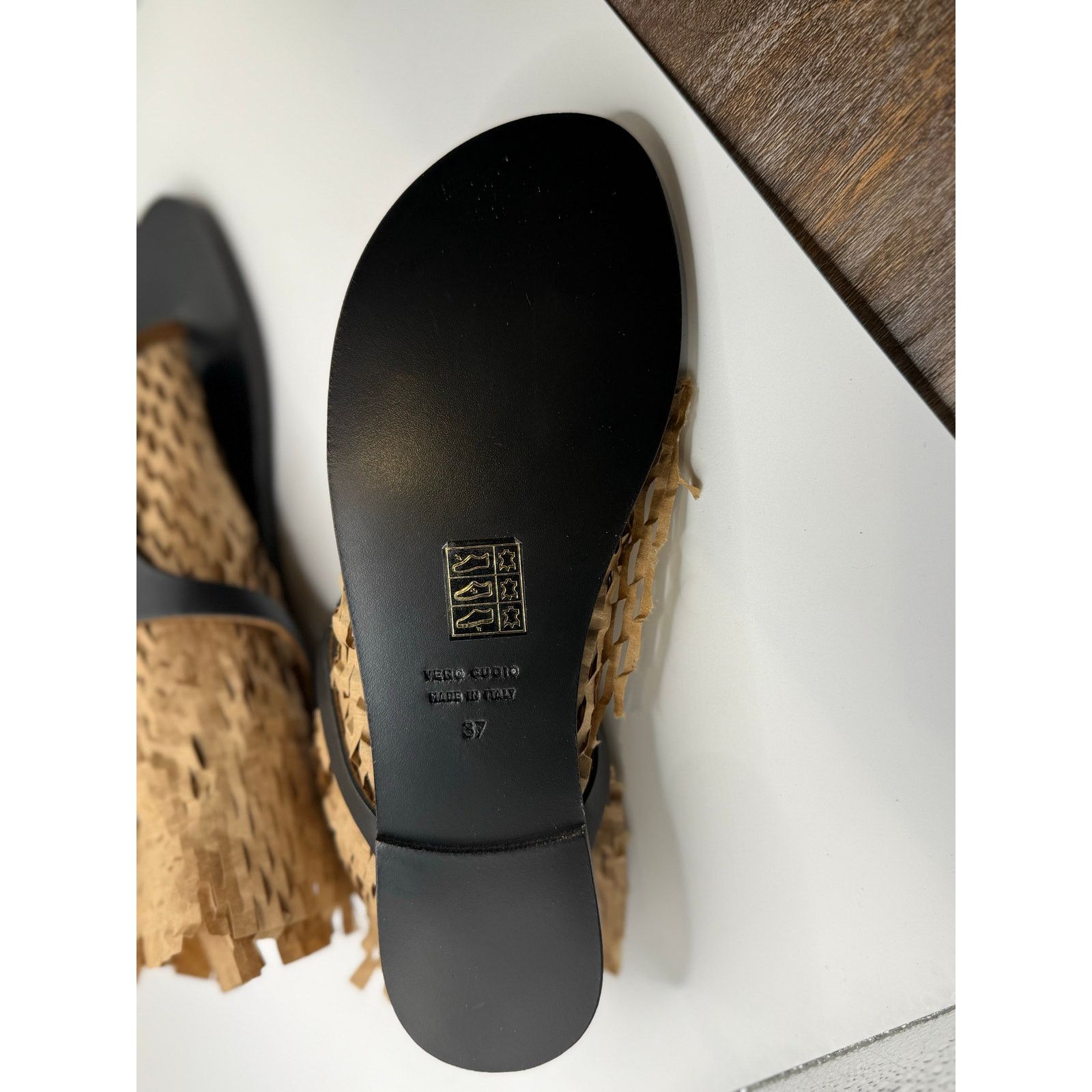 David Eden Italian Leather Thong Sandals Cuoio Patrizia size 37 Size US 6.5 / IT 36.5 - 3 Thumbnail