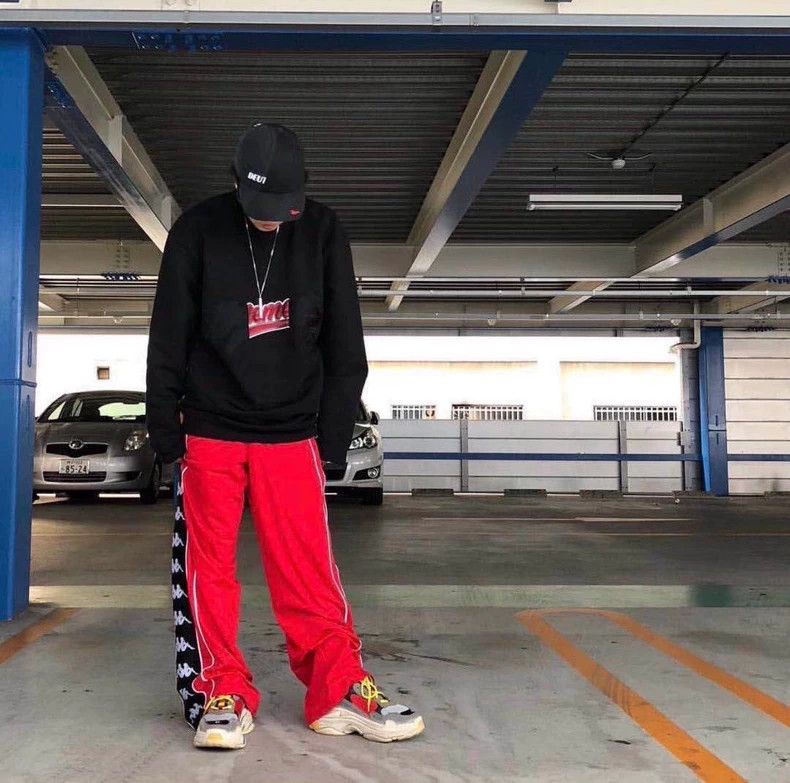 Vetements Vetements Front Patchwork Embroidered Logo Pullover Hoodie Size US M / EU 48-50 / 2 - 6 Thumbnail