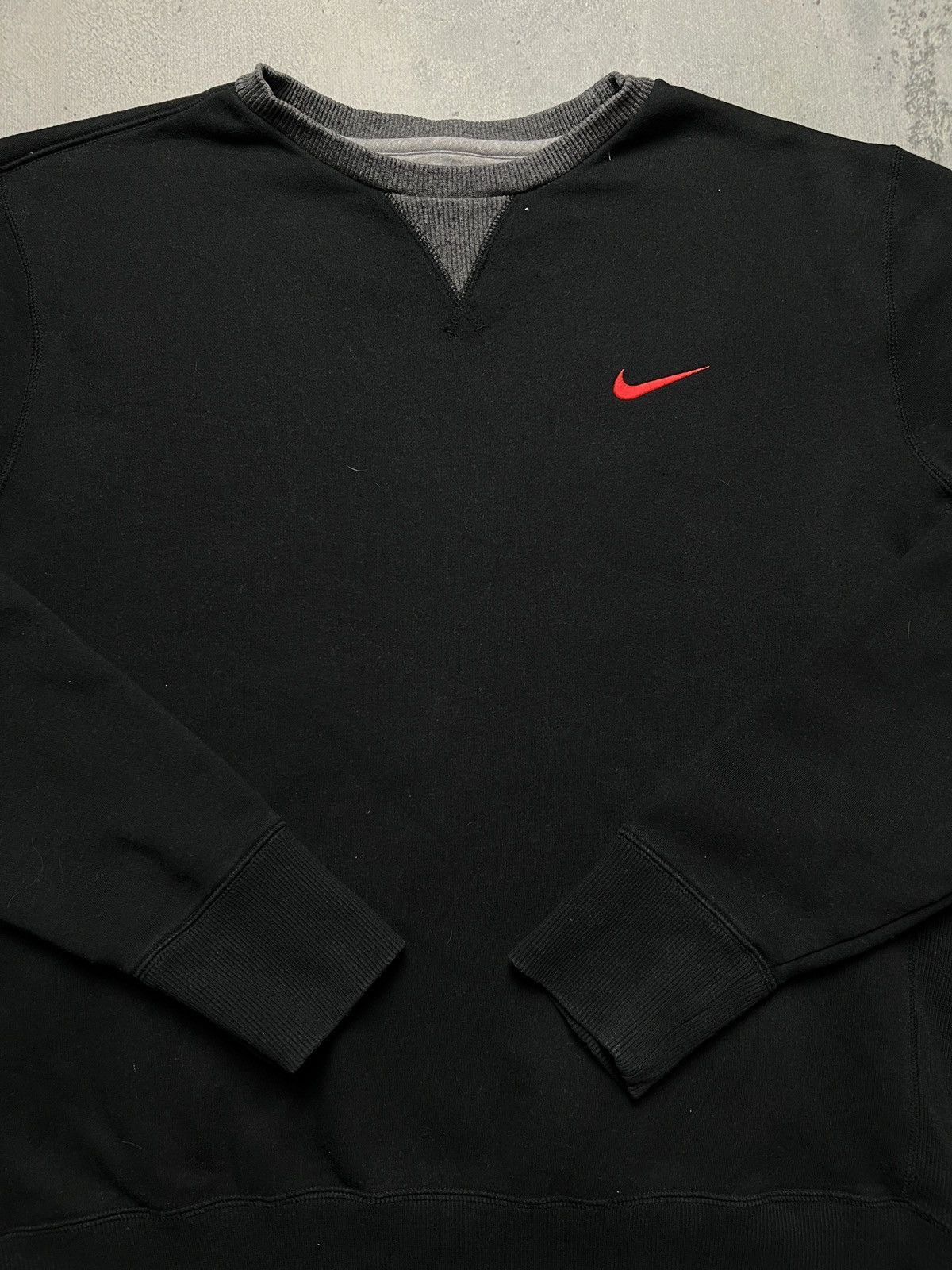 Nike Vintage Crewneck Nike boxy small swoosh y2k fits logo USA 🇺🇸 Size US XL / EU 56 / 4 - 6 Thumbnail