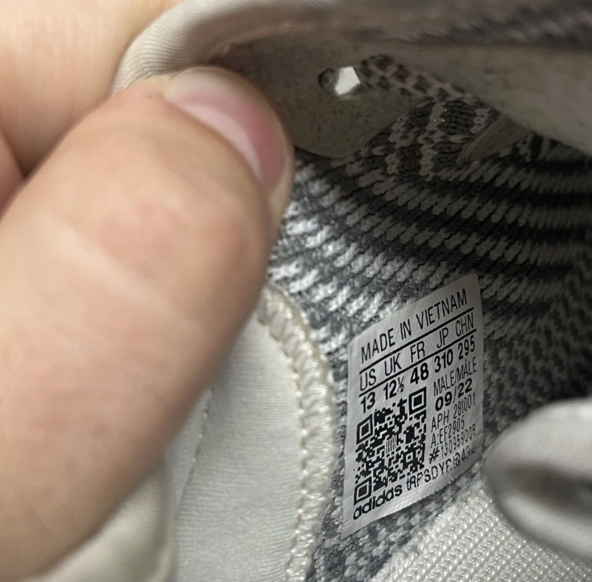 Yeezy Yeezy 350 V2 Boost ‘Static’ Size US 13 / EU 46 - 4 Thumbnail