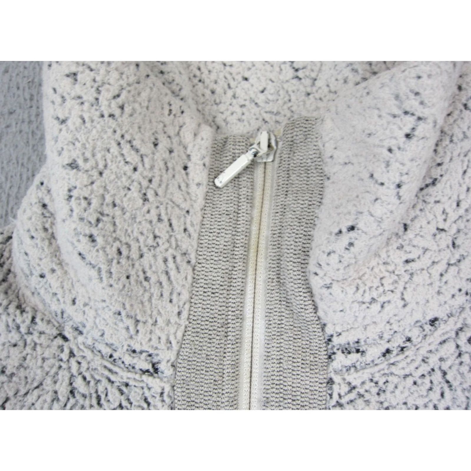 The North Face The North Face Jacket Womens Small Gray Fuzzy Fleece Full Zip Outdoor Size S / US 4 / IT 40 - 3 Thumbnail