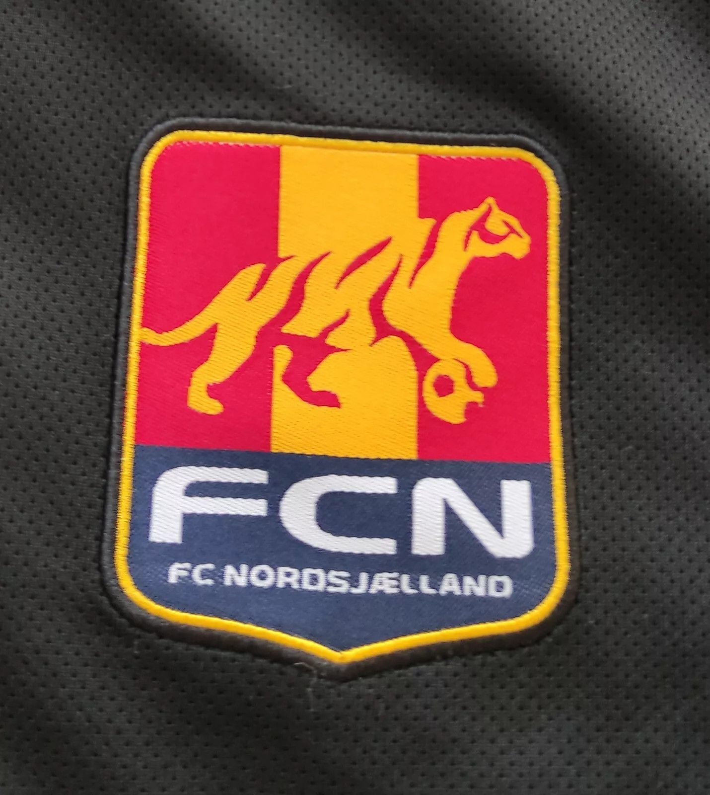 Diadora Nordsjaelland FOOTBALL SOCCER JERSEY BLACK DIADORA MEN Size US M / EU 48-50 / 2 - 3 Thumbnail