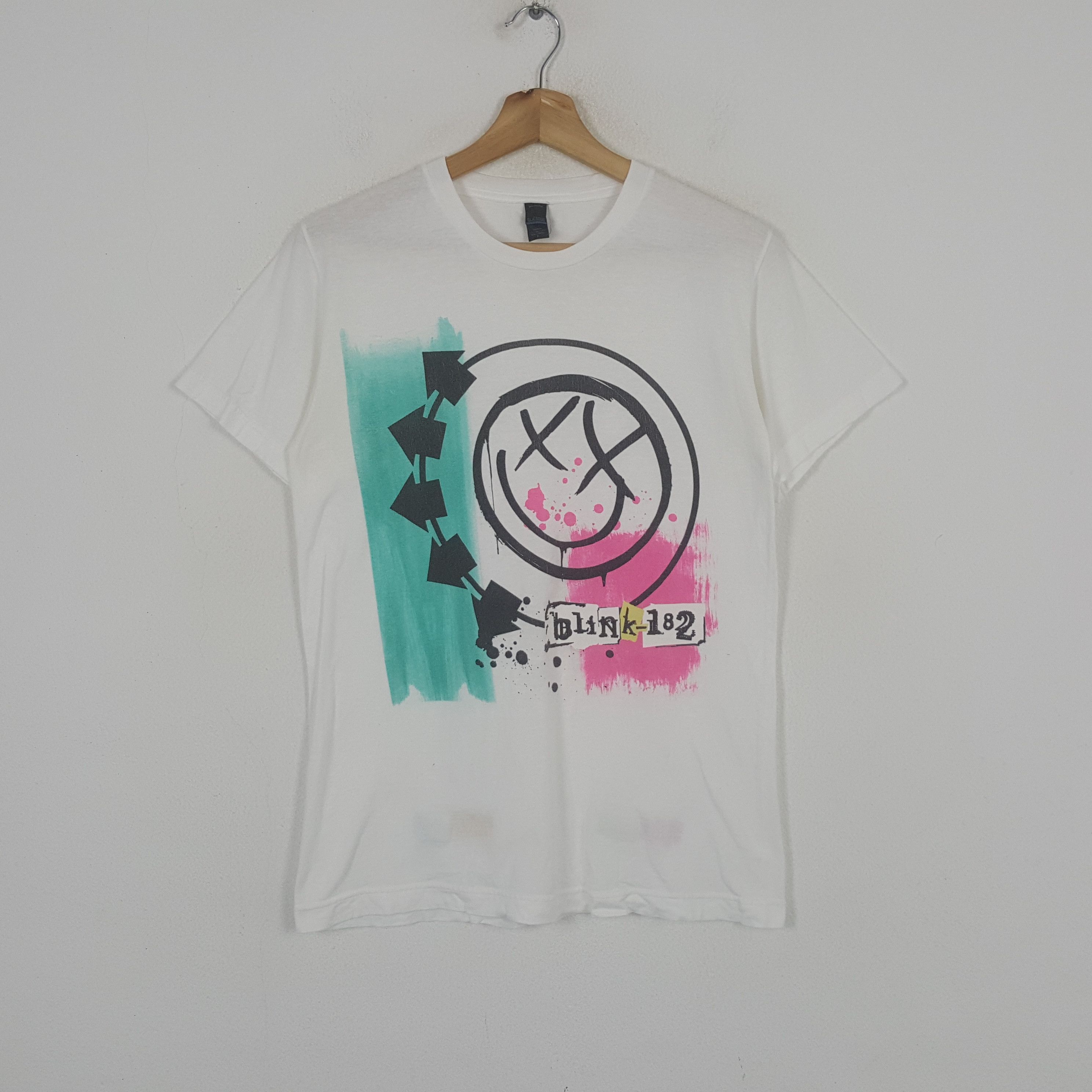 Band Tees × Tultex × Vintage Vintage BLINK 182 American Rock Band T-shirt C285N8 Size US S / EU 44-46 / 1 - 1 Thumbnail