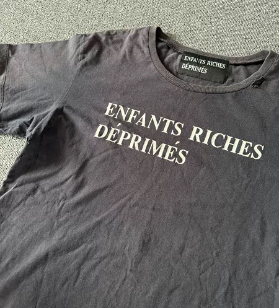 Enfants Riches Deprimes Enfants Riches Deporimes ERD destroys letters short sleeves Size US L / EU 52-54 / 3 - 3 Thumbnail
