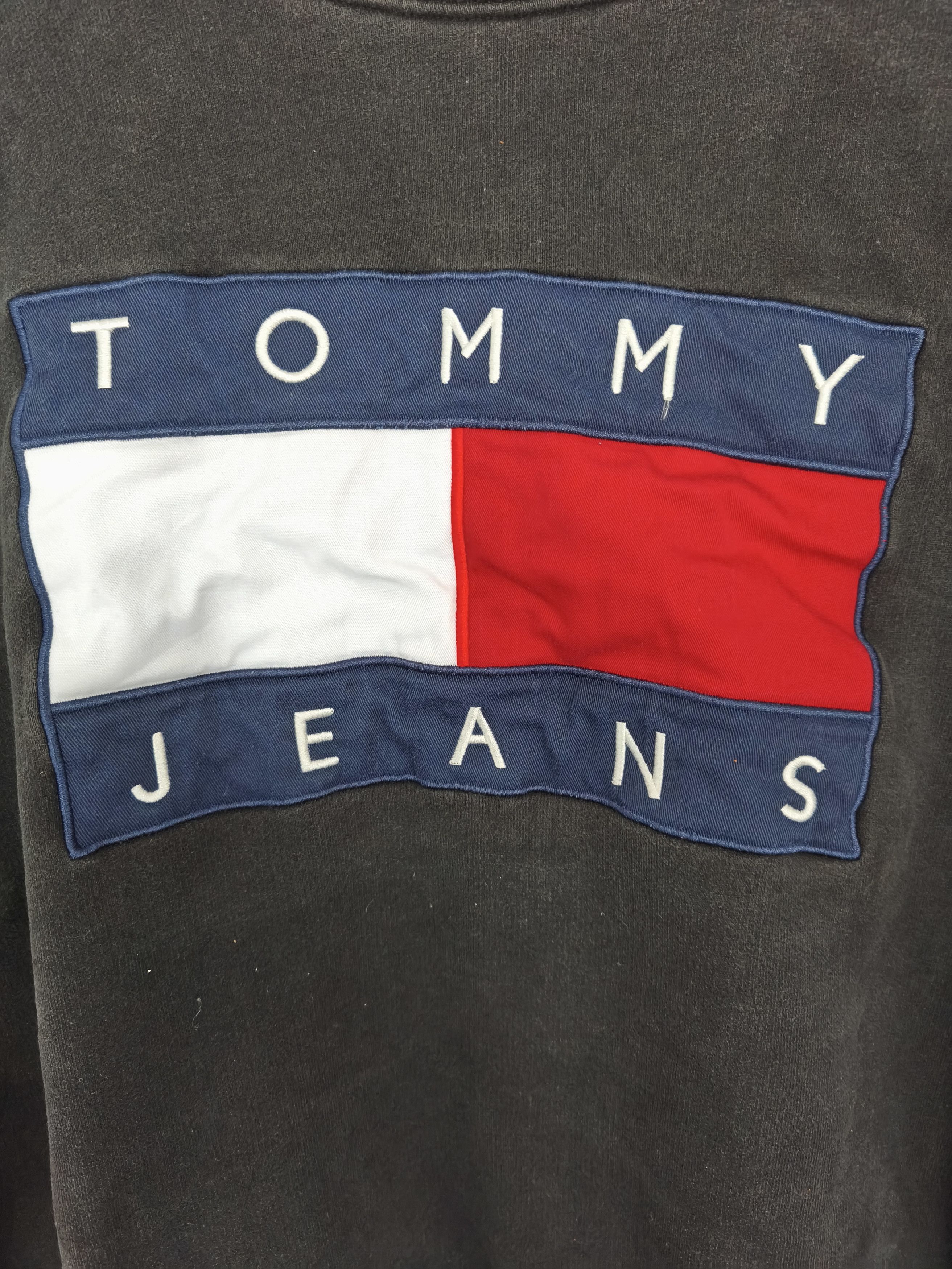 Tommy Hilfiger × Vintage Vintage Tommy Hilfiger Big Logo Sweatshirt Size US M / EU 48-50 / 2 - 2 Thumbnail