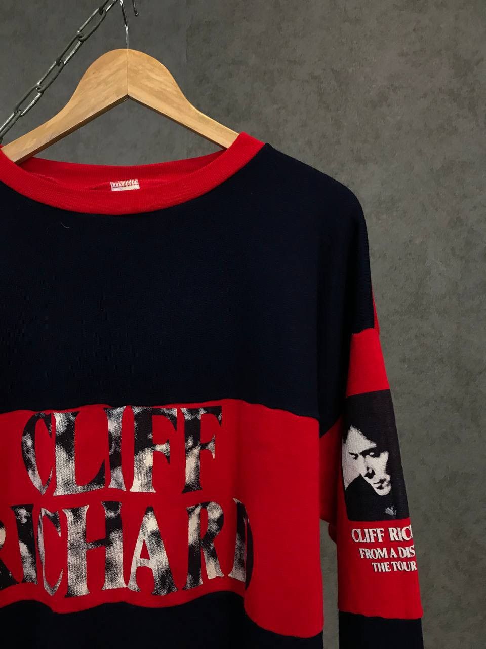 Band Tees Cliff Richard 1990 vintage band tour sweatshirt Size US L / EU 52-54 / 3 - 2 Thumbnail