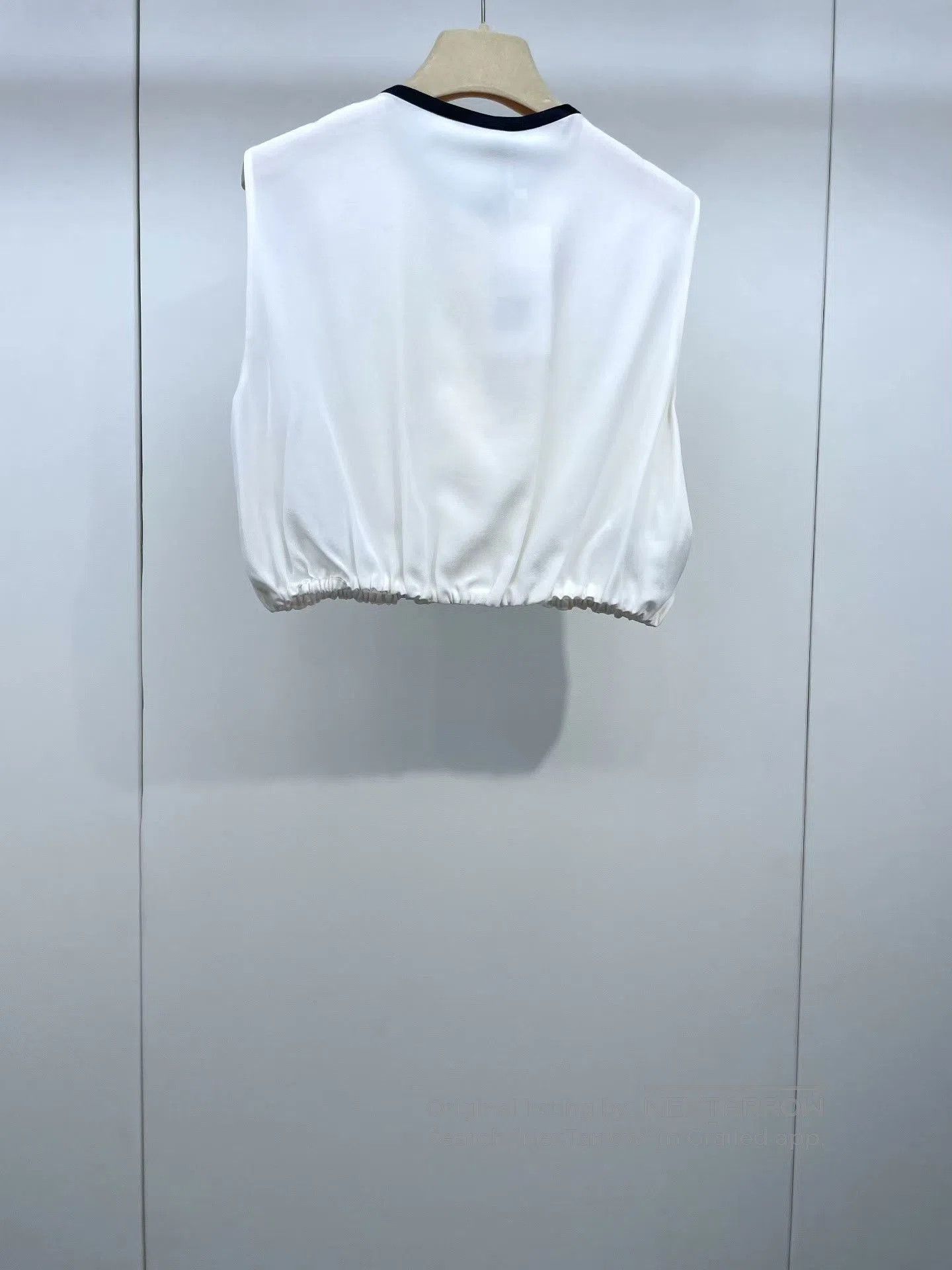 Miu Miu Miu Miu Bow Sleeveless Silk Top. Size M / US 6-8 / IT 42-44 - 2 Thumbnail