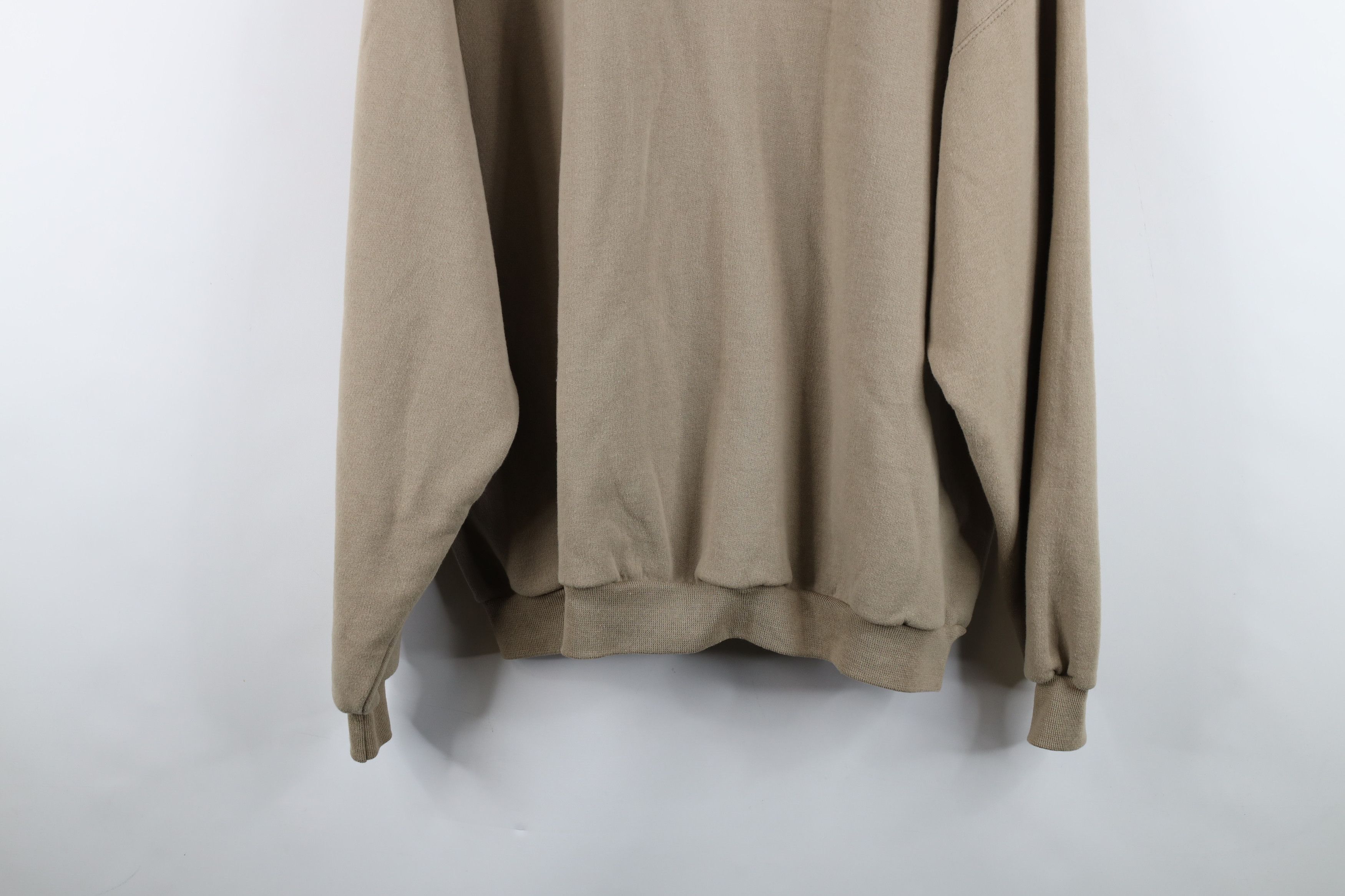 Vintage Vintage 90s Streetwear Deer Buck Crewneck Sweatshirt Beige Size US XXL / EU 58 / 5 - 13 Thumbnail