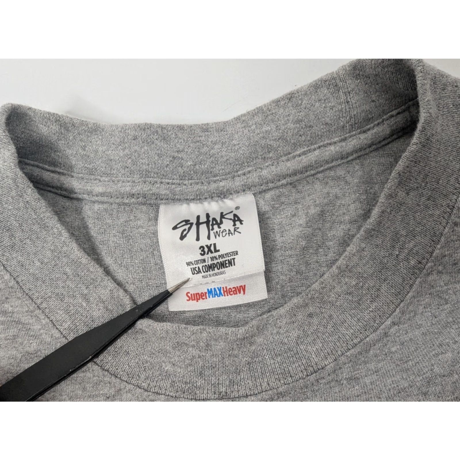 Vintage Vintage Shaka Wear Raiders T-Shirt 3XL Crew Neck Short Sleeve Gray Cotton Skull Logo Men Size US XXL / EU 58 / 5 - 6 Thumbnail