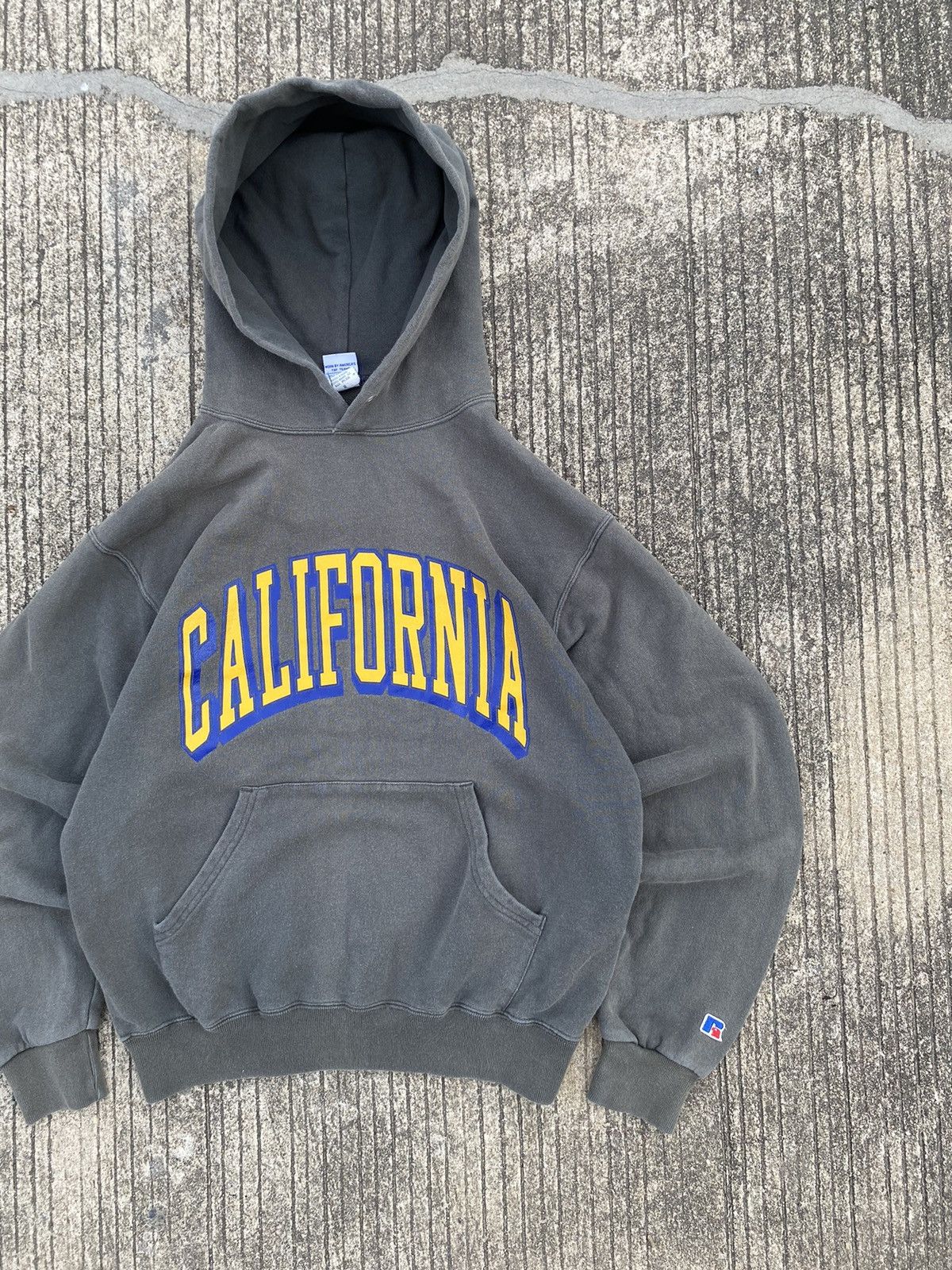 Russell Athletic × Vintage Faded “CA” Russell Athletic Hoodie Size US M / EU 48-50 / 2 - 3 Thumbnail