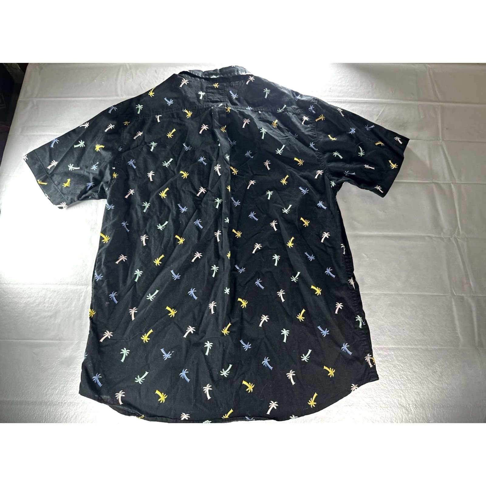 Levi's VINTAGE Levis Mens Button Up Shirt Mens Large Black Palm Trees AOP Tropical Surfwear Size US L / EU 52-54 / 3 - 2 Thumbnail