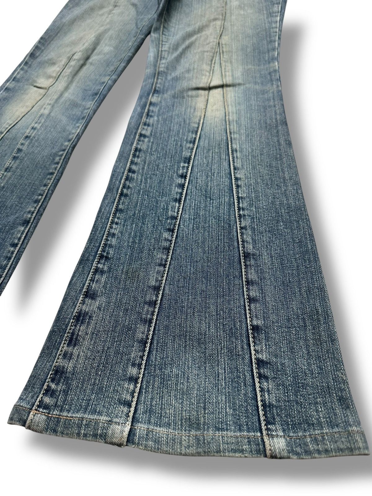 Japanese Brand Vintage Castanets Club Flared Jeans High Rise, Light Wash Size US 31 - 14 Thumbnail