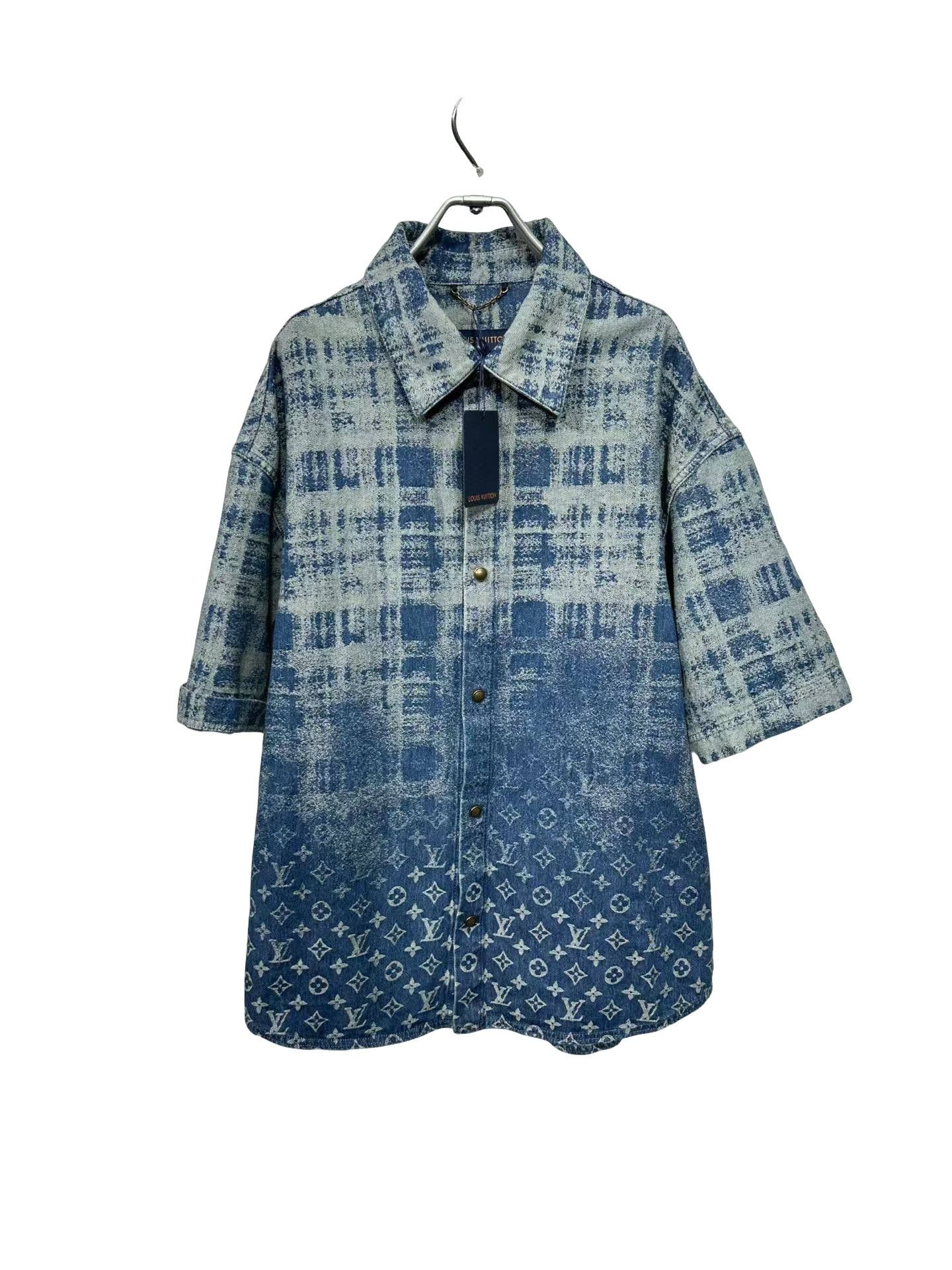 Louis Vuitton Louis Vuitton Monogram Denim Short Sleeve Shirt L Size US L / EU 52-54 / 3 - 1 Thumbnail
