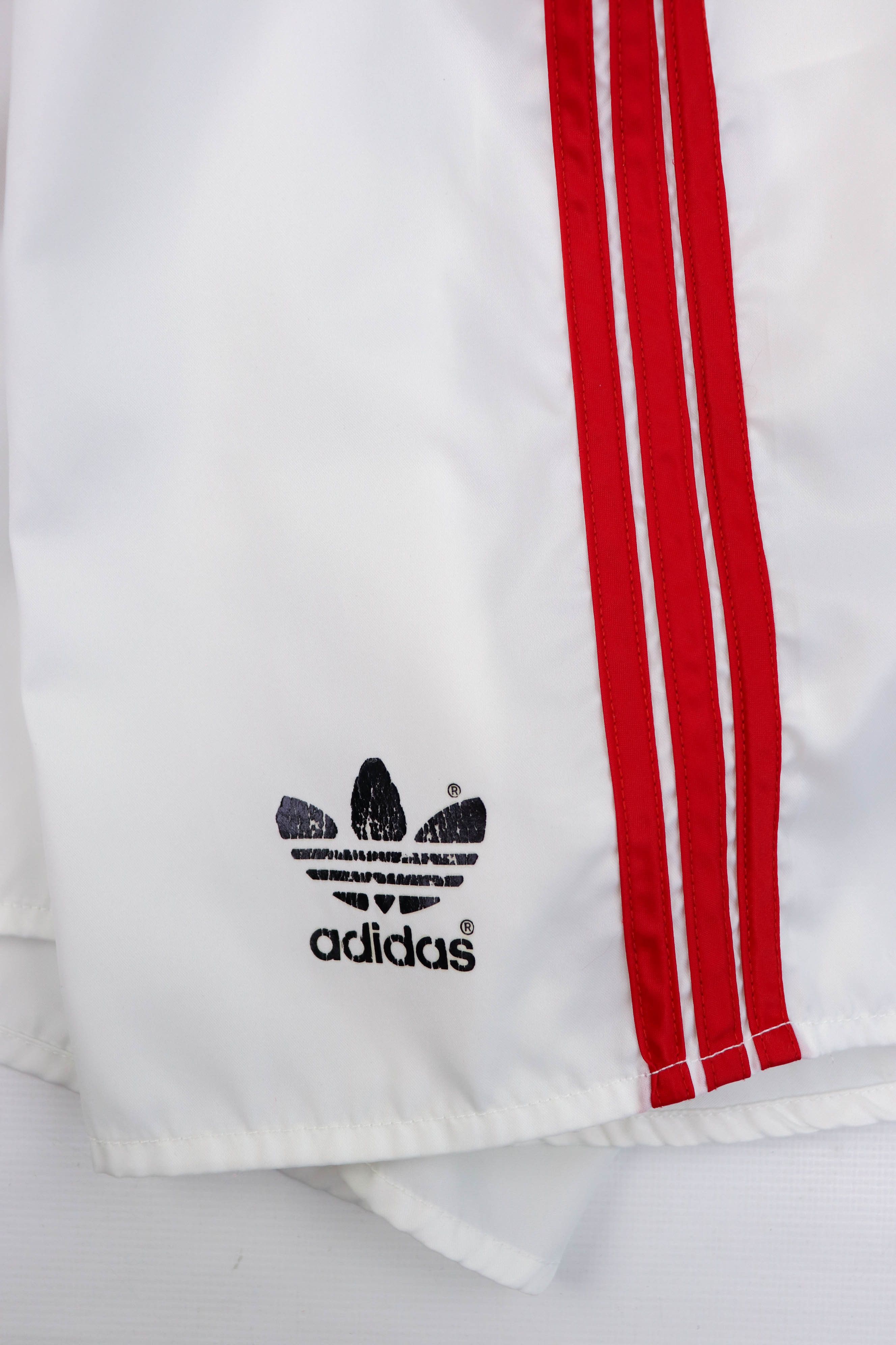 Adidas Adidas Vintage 70-80s White Satin Nylon Running Shorts Size 42" / US 20 - 7 Thumbnail