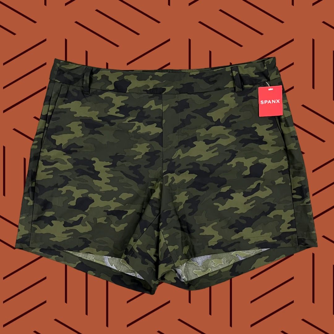 Spanx SPANX Sunshine Shorts Womens XL Inseam 6" Green Camo Stretch Pull On Activewear Casual Summer Women Size 40" / US 18 - 1 Thumbnail