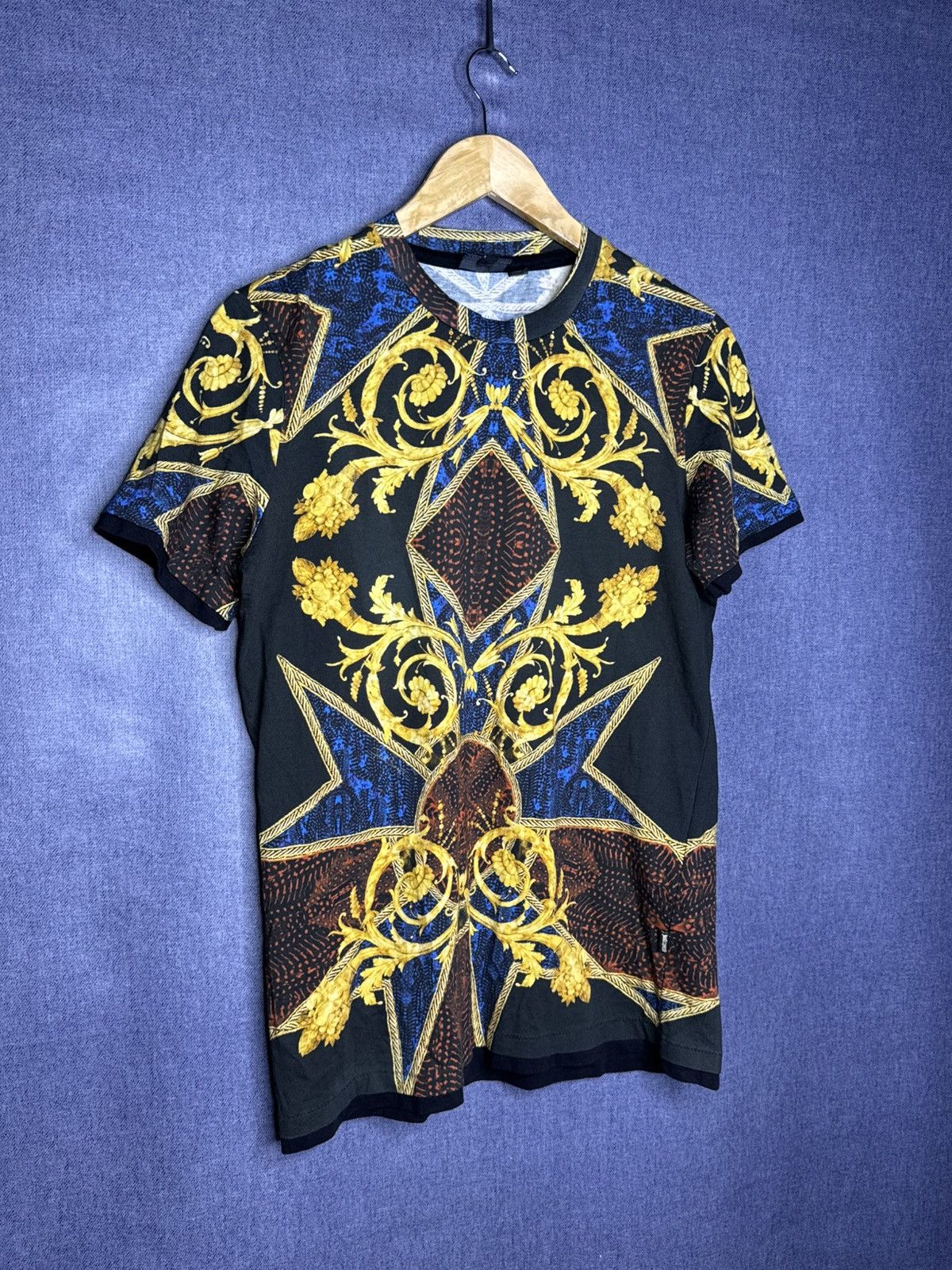 Just Cavalli Just Cavalli T Shirt Baroque Print Tee Vintage Y2K Size US M / EU 48-50 / 2 - 2 Thumbnail