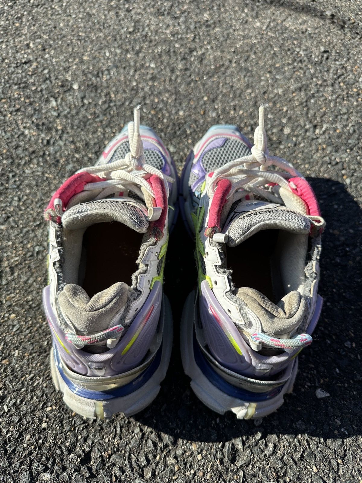 Balenciaga Balenciaga Runner White/Pink Size US 10 / EU 43 - 15 Thumbnail