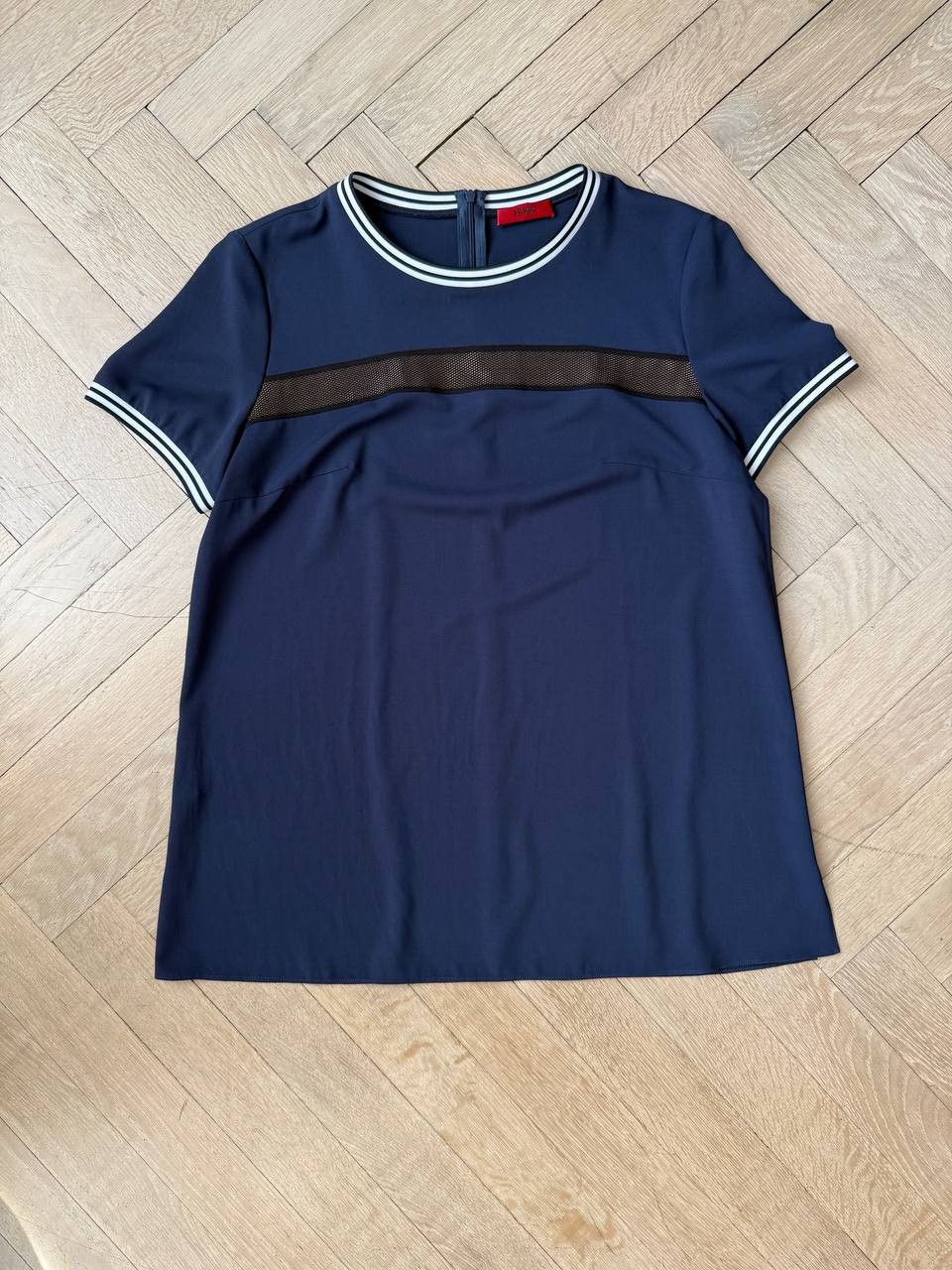 Hugo Boss HUGO Mesh Panel Tee Size L / US 10 / IT 46 - 2 Thumbnail